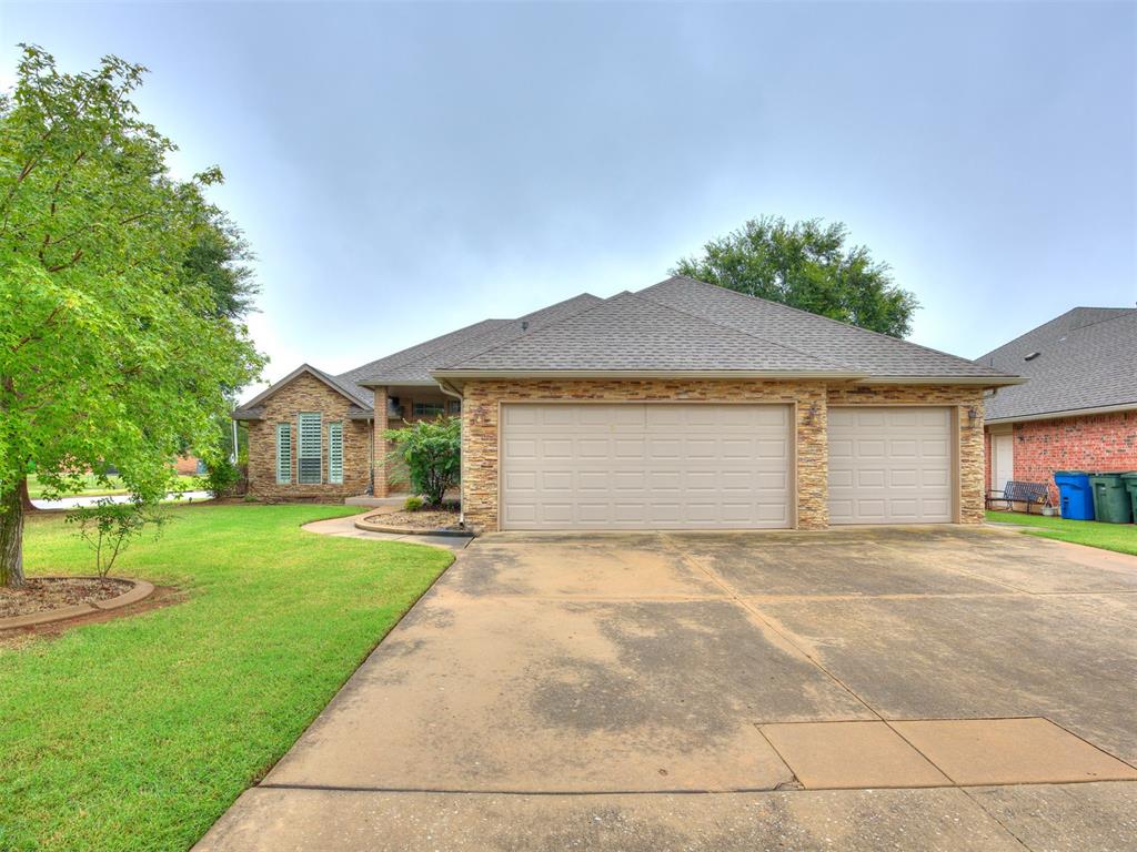 Welcome to this beautifully maintained 3-bedroom, 2 1/2-bath residence offers the perfect blend of comfort, style, and convenience. Step inside to discover a bright and plenty of natural light throughout. Outside, enjoy a fully fenced backyard perfect for relaxing, gardening, or hosting summer barbecues. Its located in a quiet, friendly neighborhood close to Edmond schools, shopping, and dining.