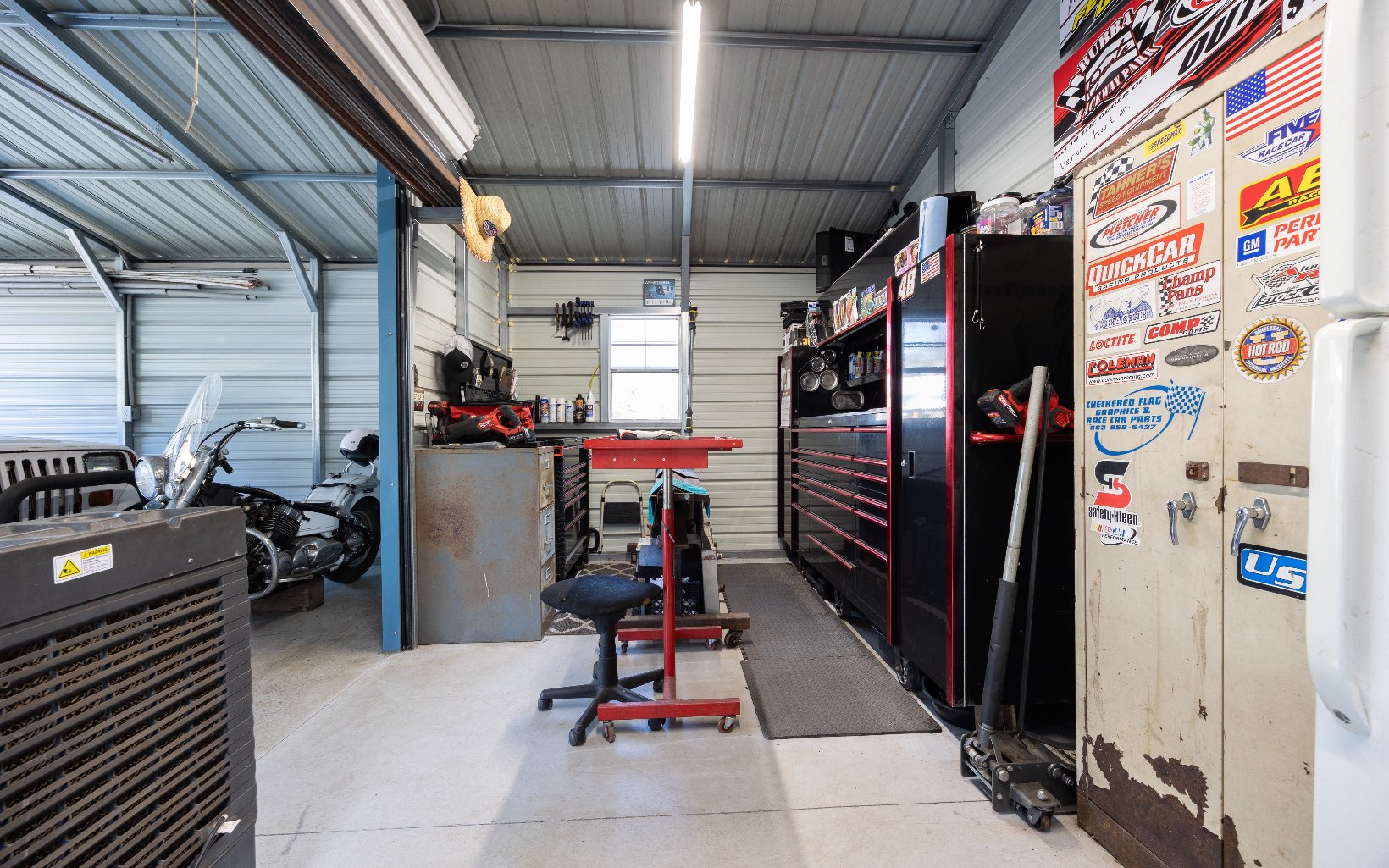 368 NE Beverly Hills Rd