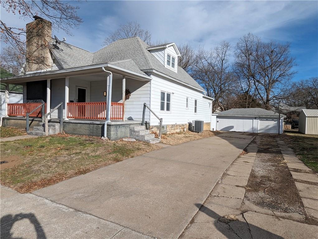 Nevada Real Estate 319 S Spring Street MO 64772 194,500