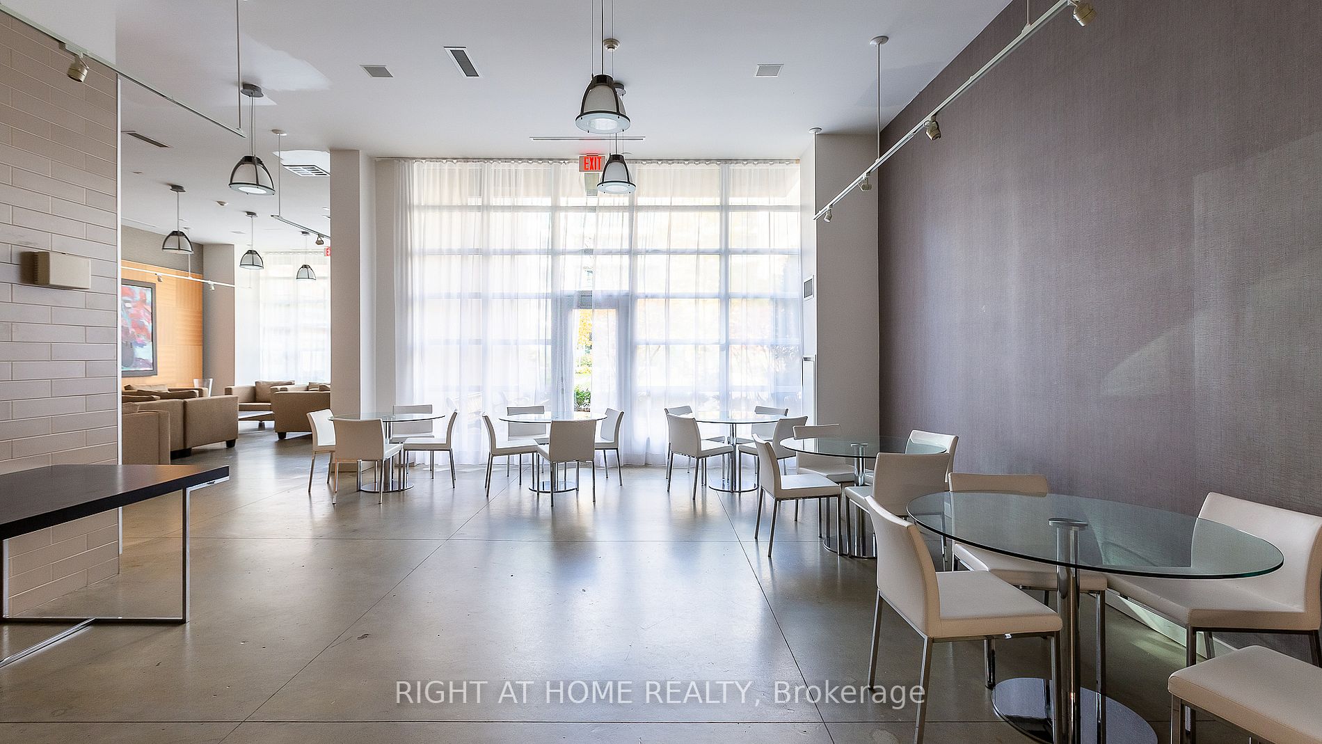 380 Macpherson Ave 314