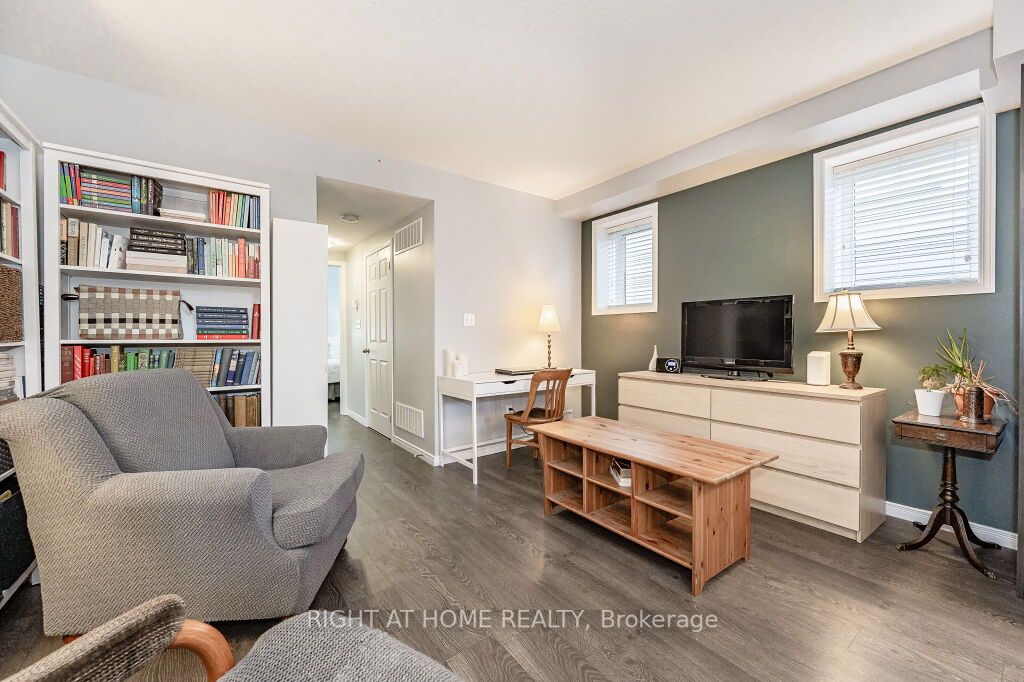 388 Old Huron Rd 5D