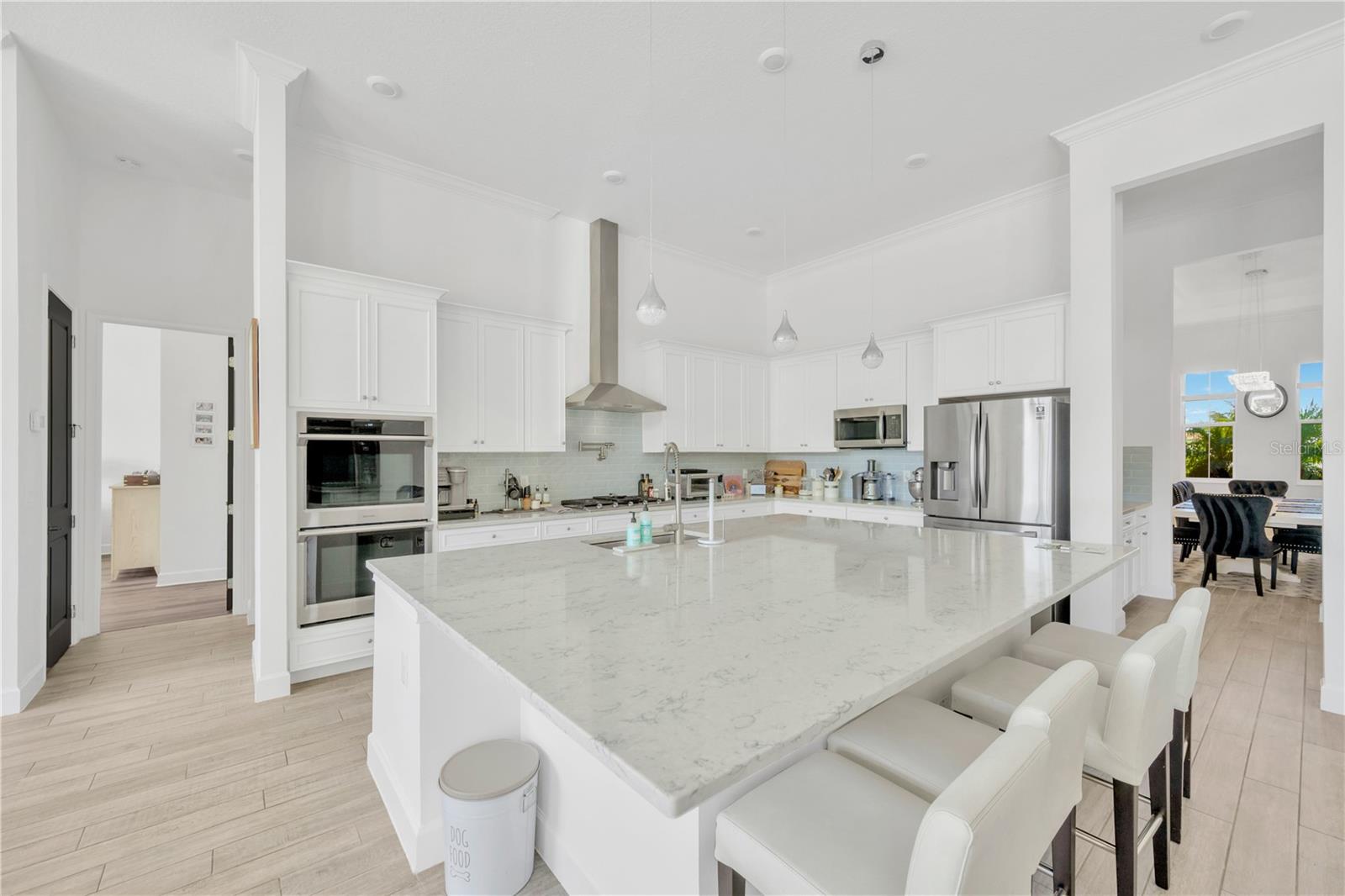 832 Manns Harbor Drive