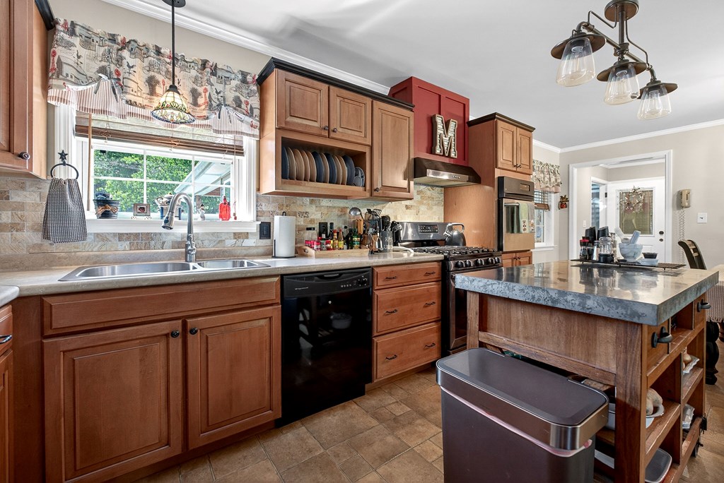 80 Hidden Hollow Ln