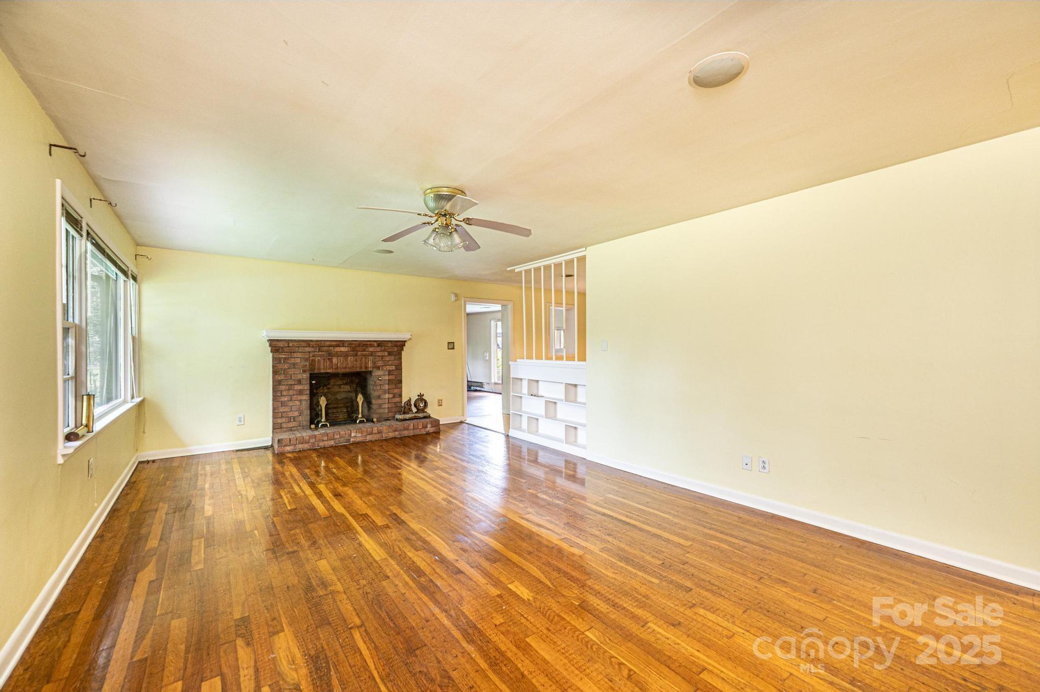 1460 23rd Avenue Place NE