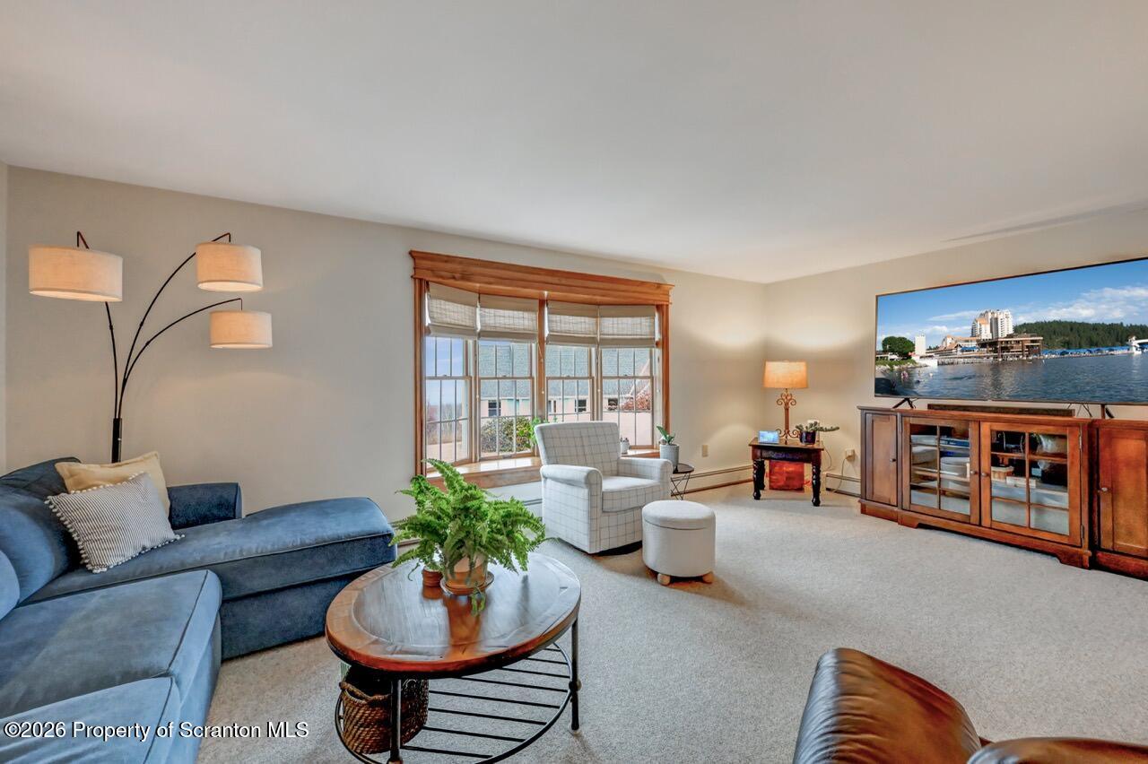 15 Longview Terrace