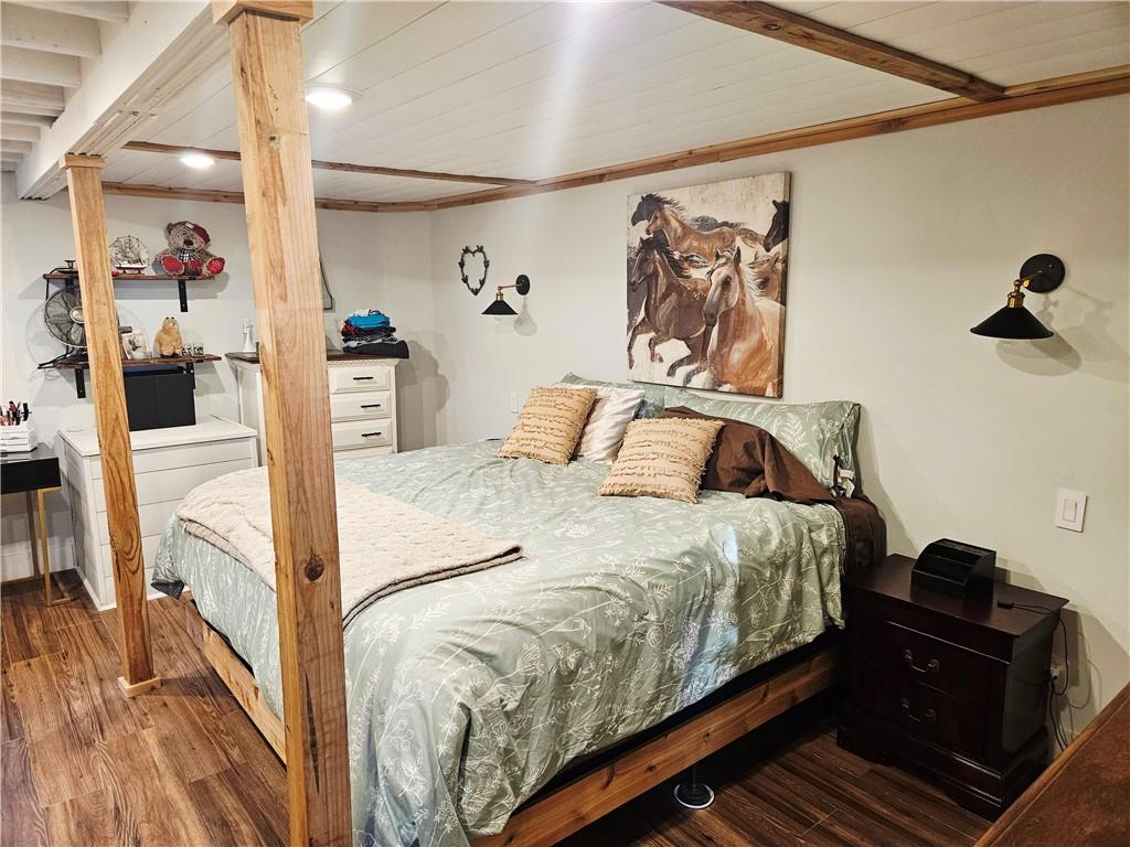 33253 Cedar Niles Road