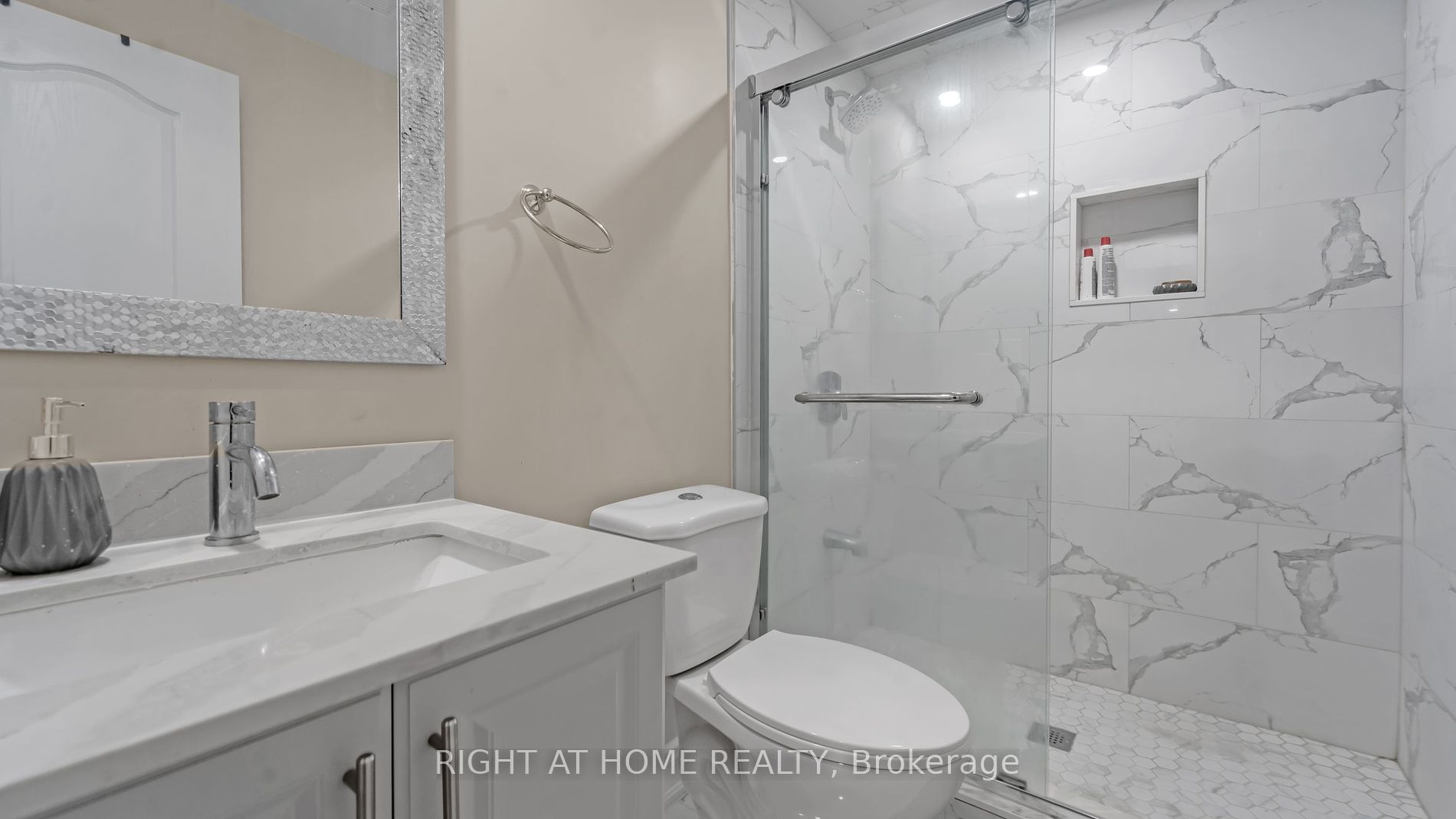 29 Argelia Cres
