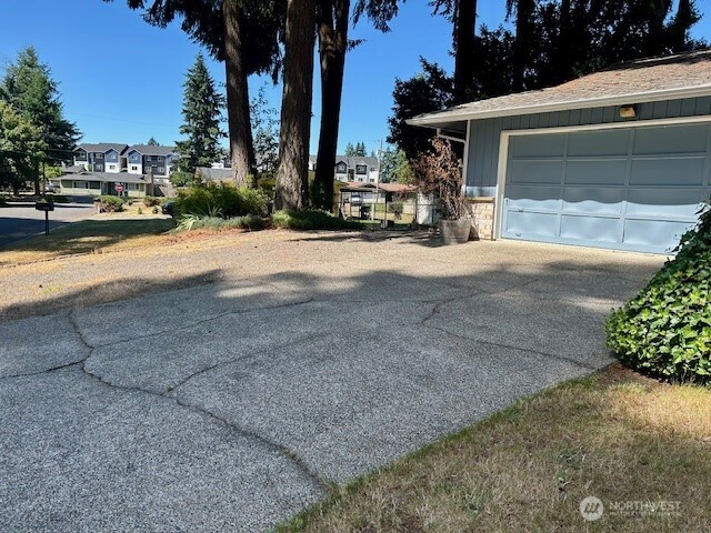 7710 Bobcat Drive SE