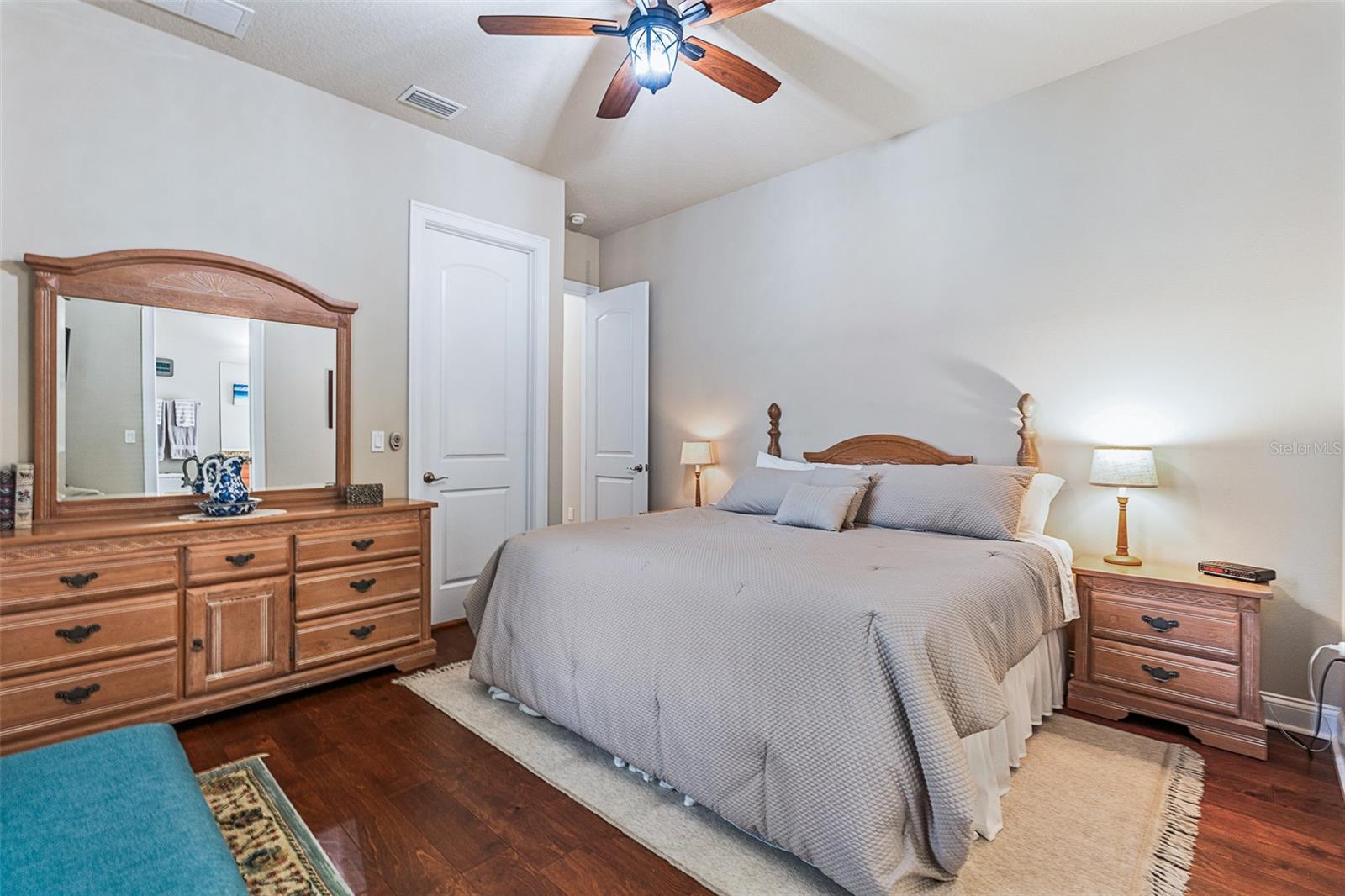 2 Humming Bird Circle