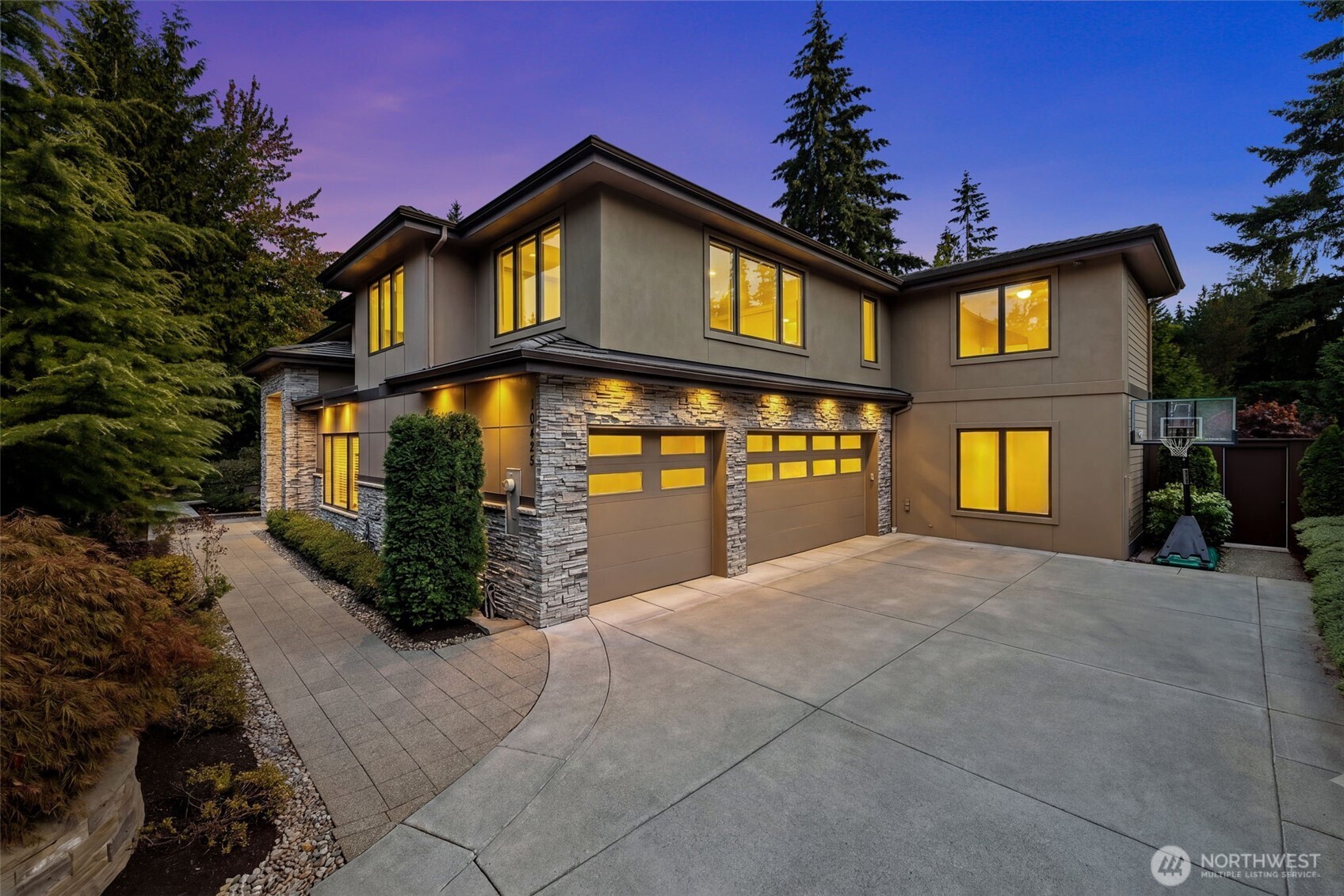Bellevue - 10425 NE 15th Street