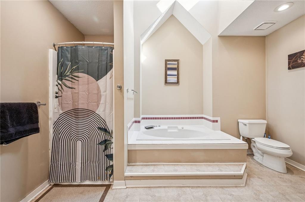 1507 Amesbury Avenue