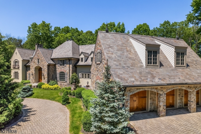 6 Potter Ln