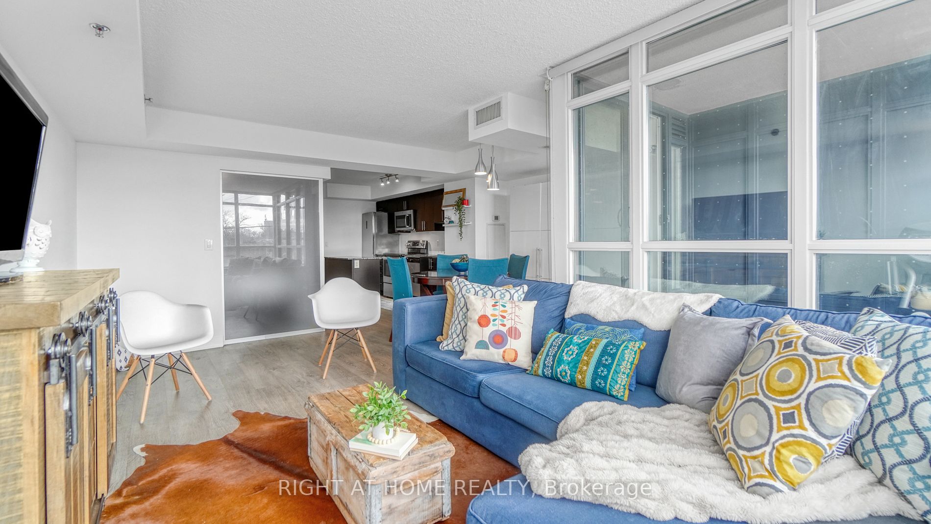 11 Superior Ave 207