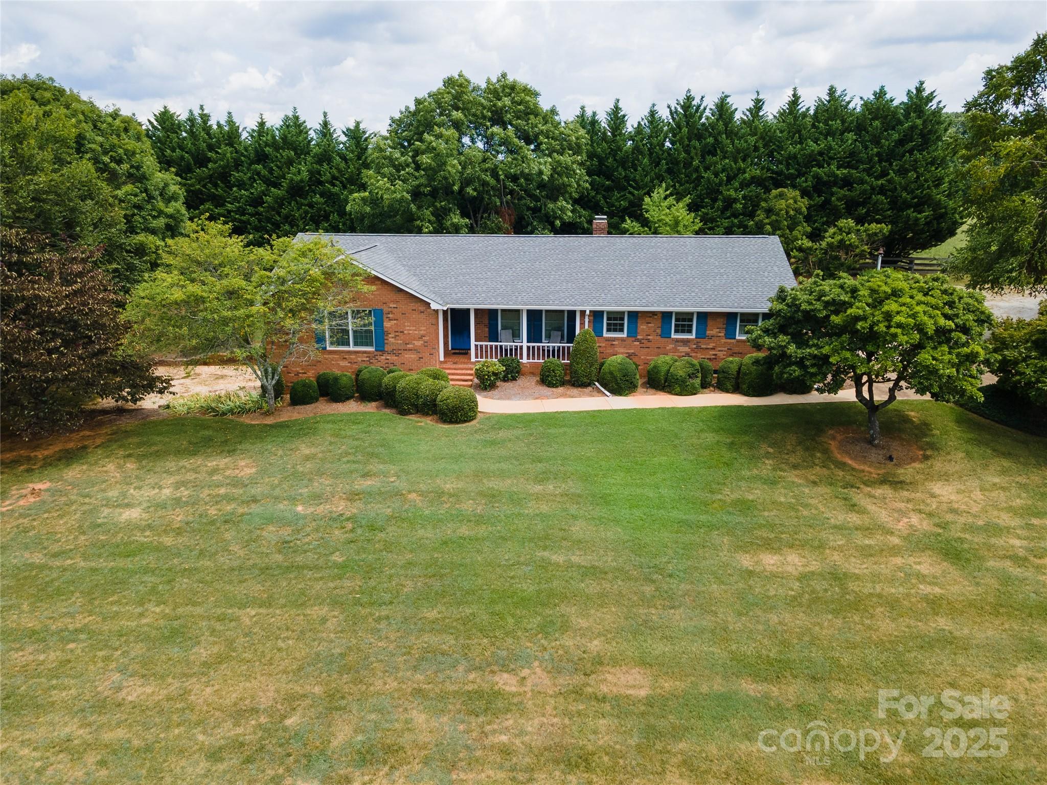 312 Lister Road