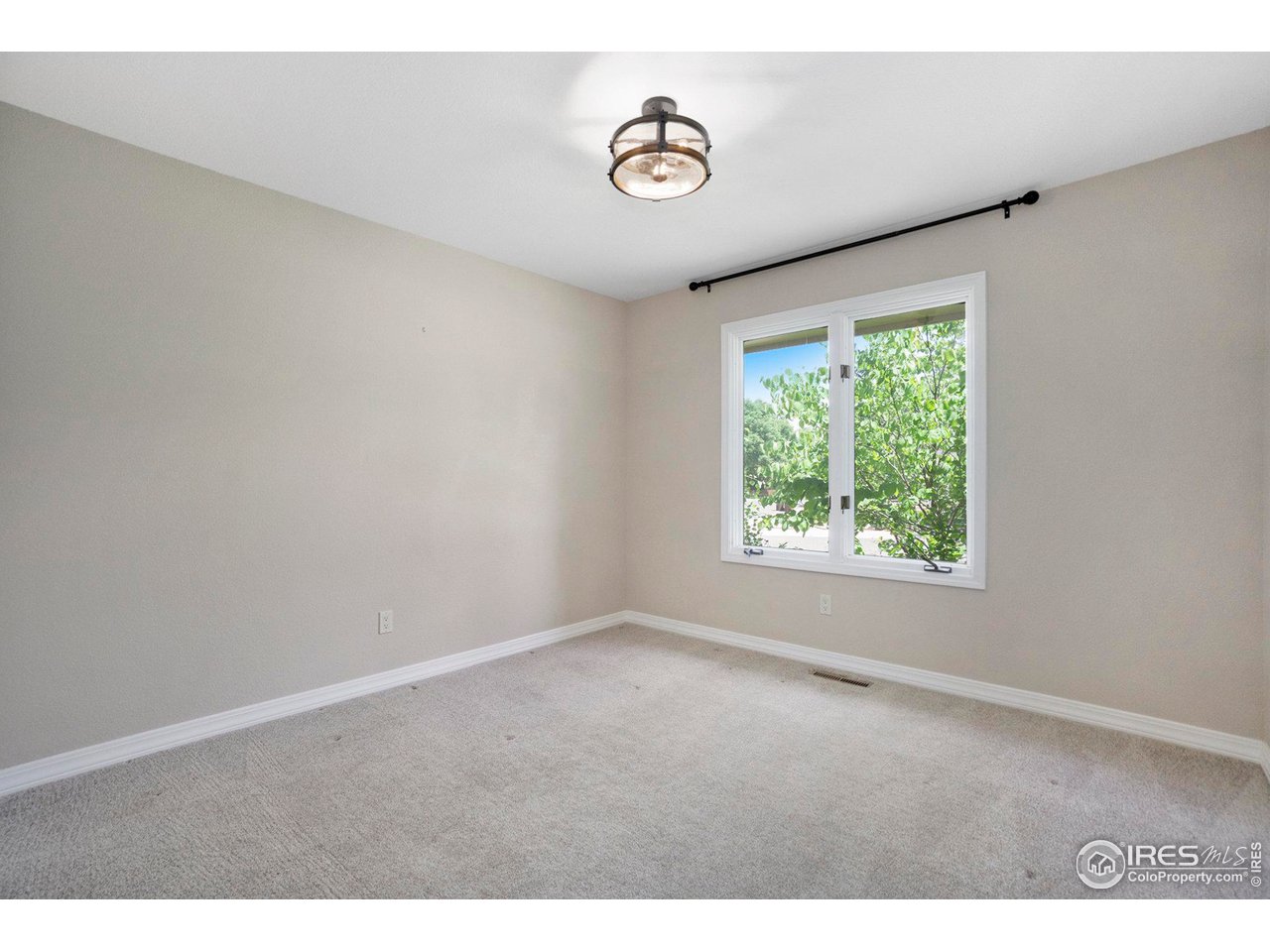 3000 Lisette Ct