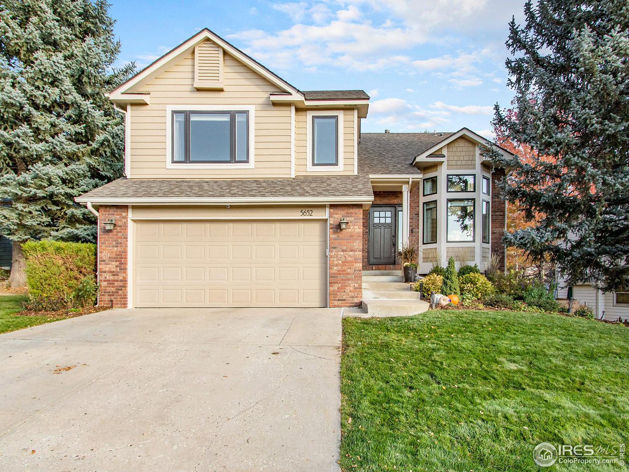 5652 Hummel Ln
