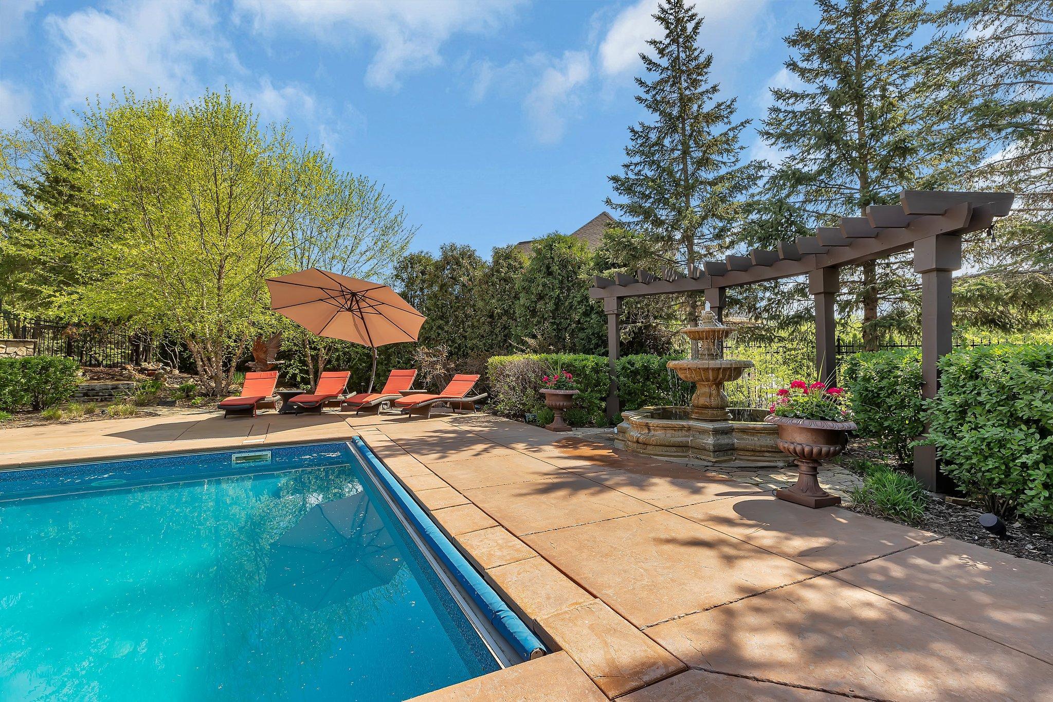 2255 Chelmsford Lane