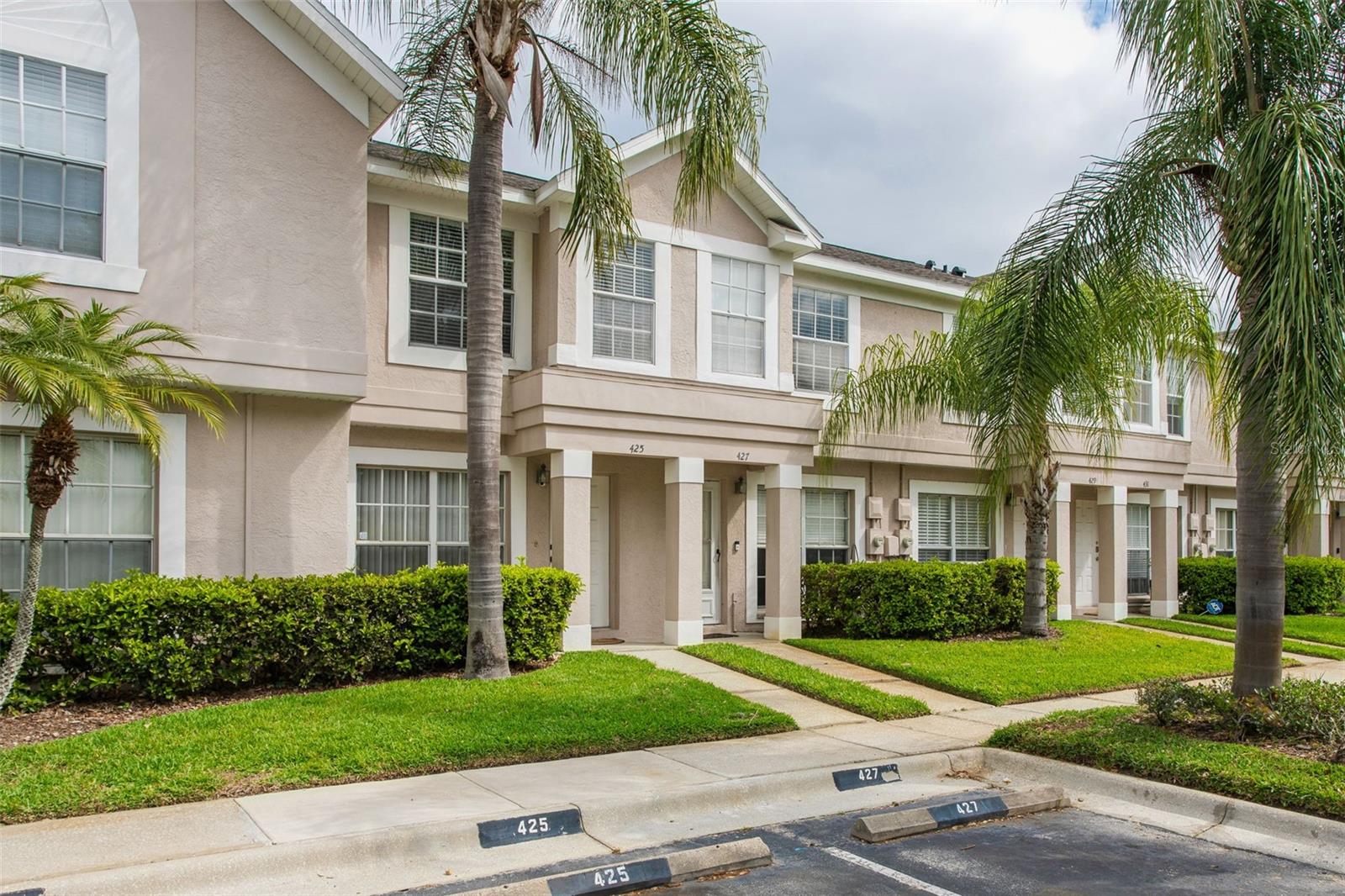425 Kensington Lake Circle