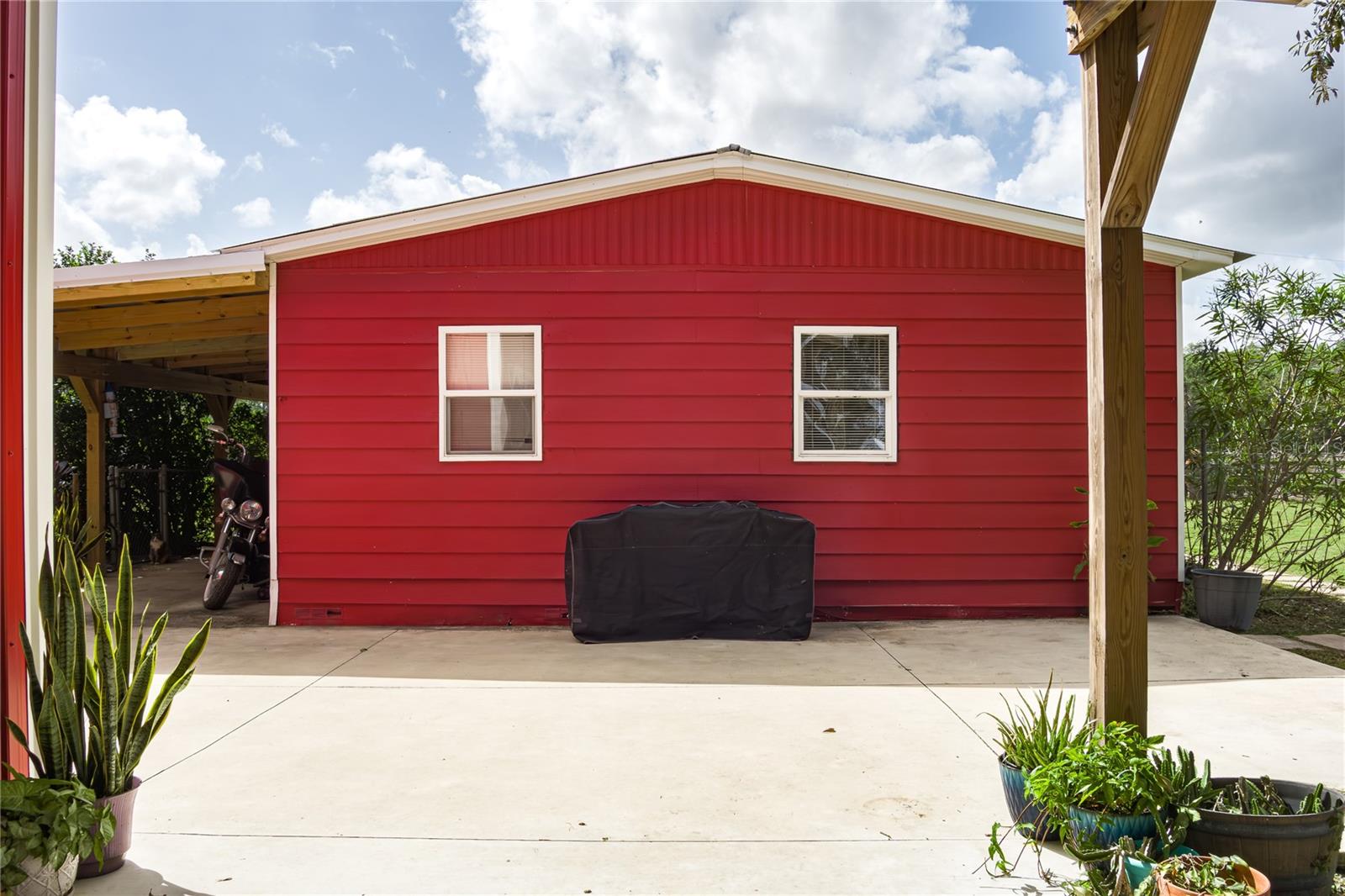 1126 & 1144 County Road 665