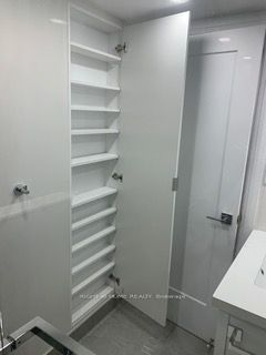 33 Harbour Sq 1616