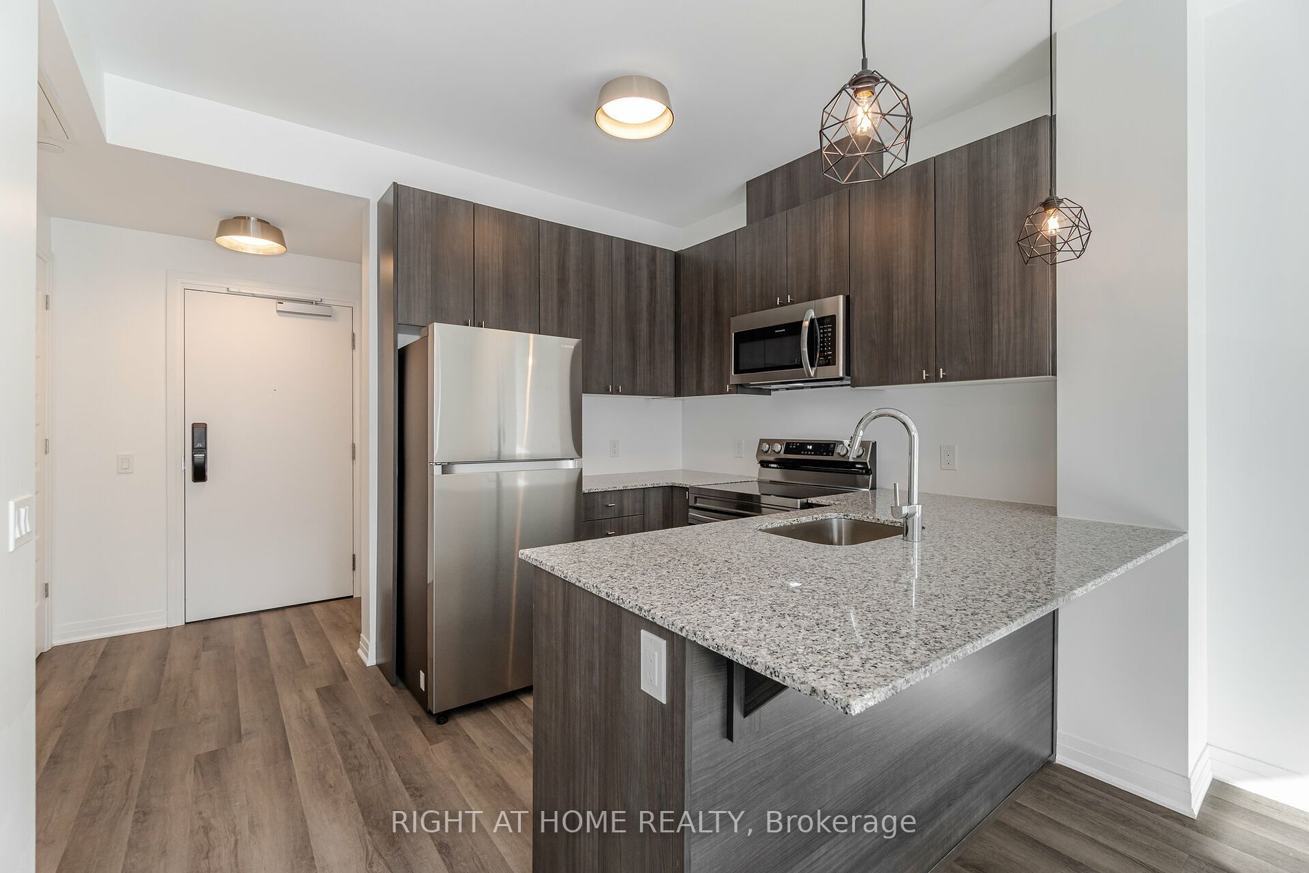 460 S Gordon Krantz Ave 213
