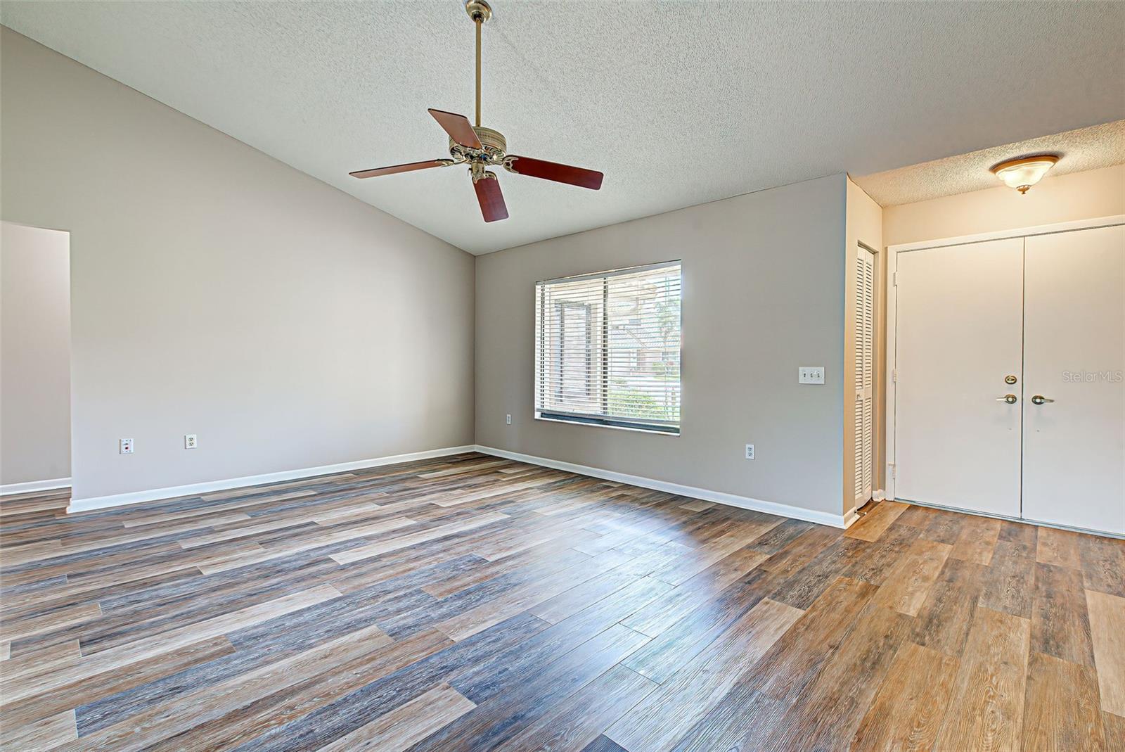 184 Inlets Boulevard 184