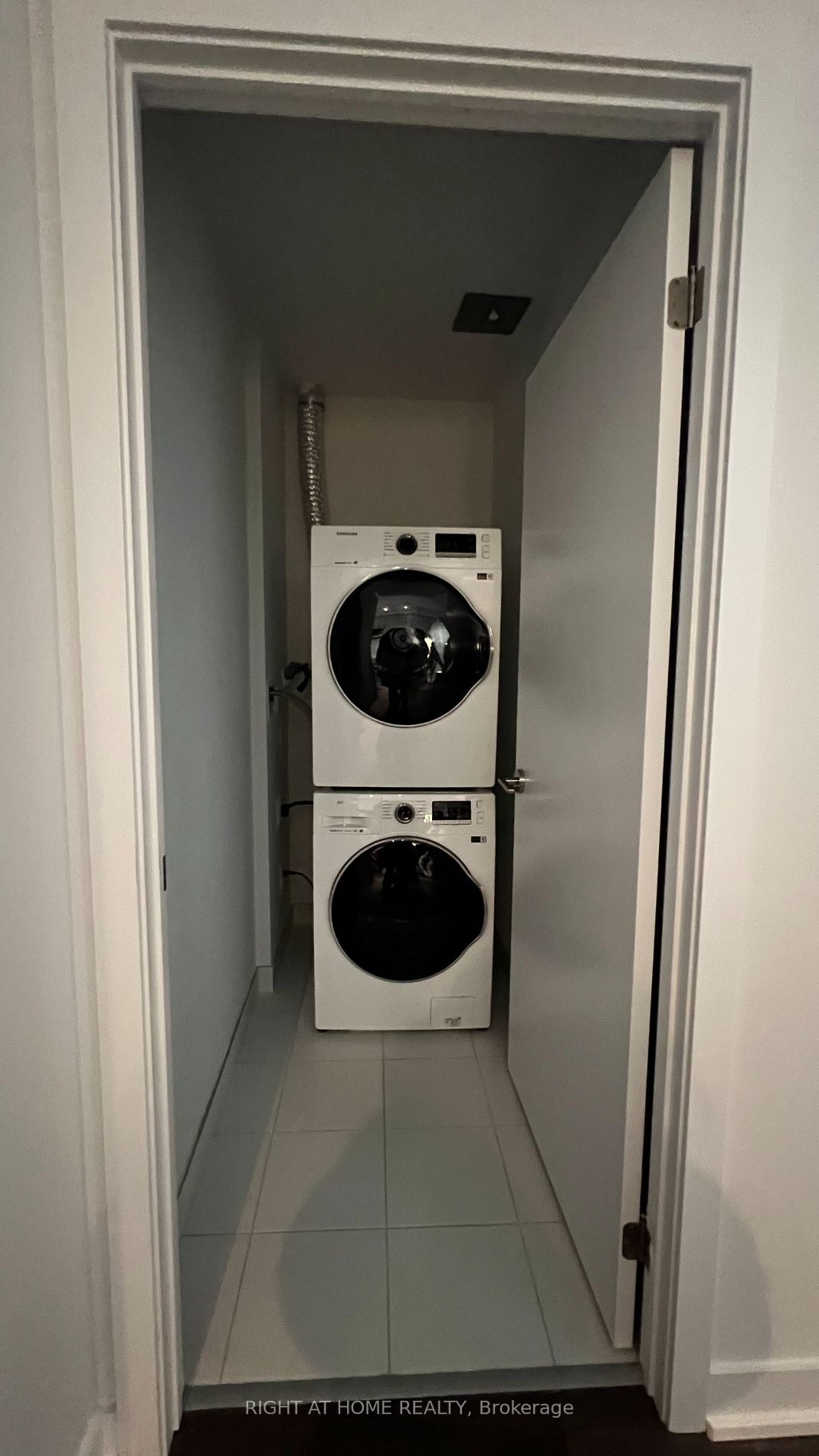 1928 W Lakeshore Blvd 2708