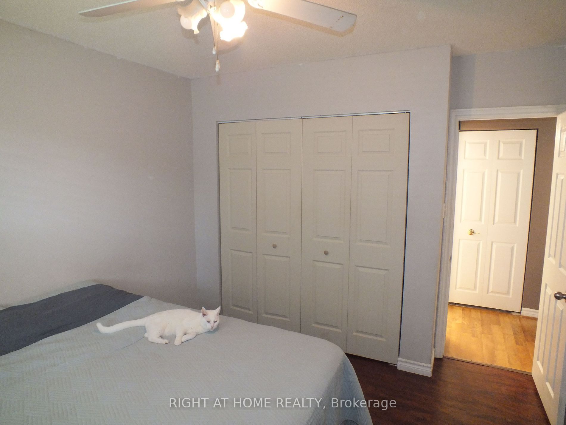 851 Queenston Rd 103