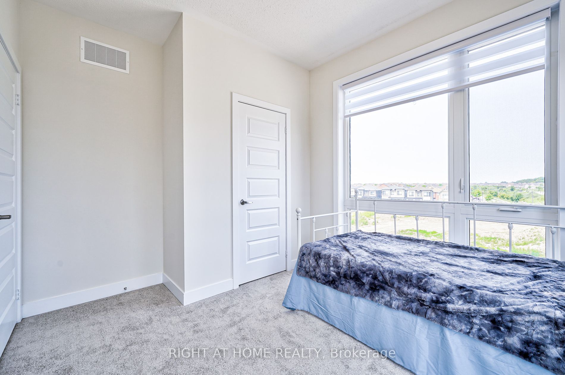 121 Stauffer Cres