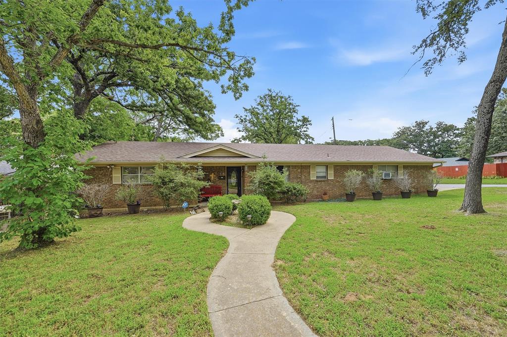 14 Circle Drive