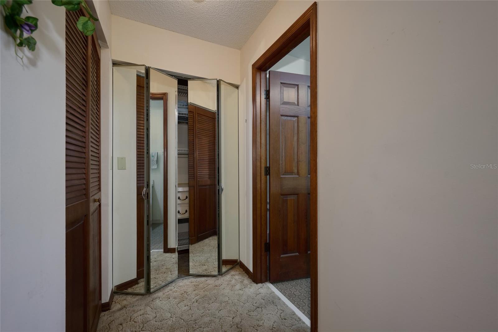 4220 Oleander Drive