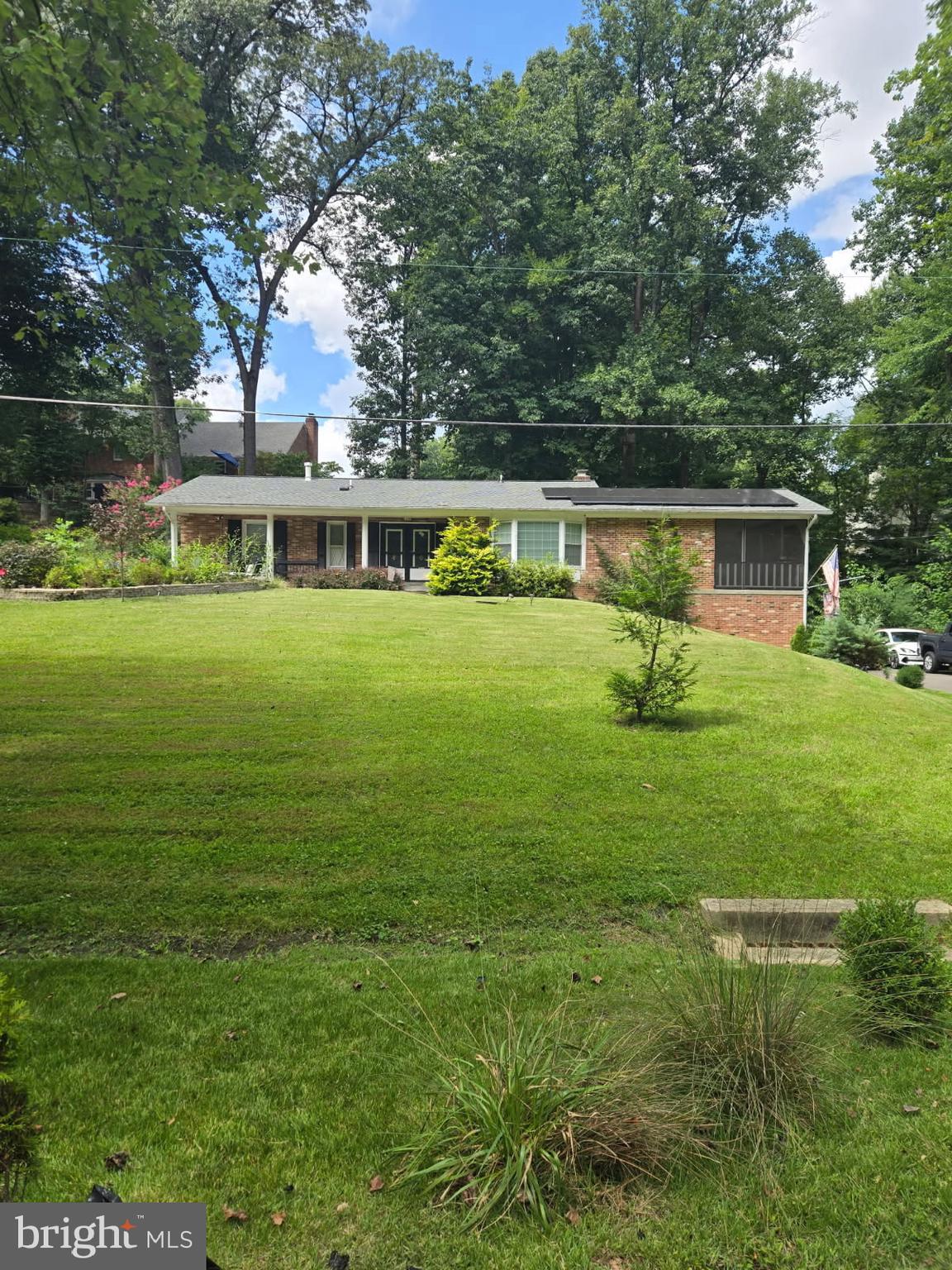 2136 Edgewater Parkway