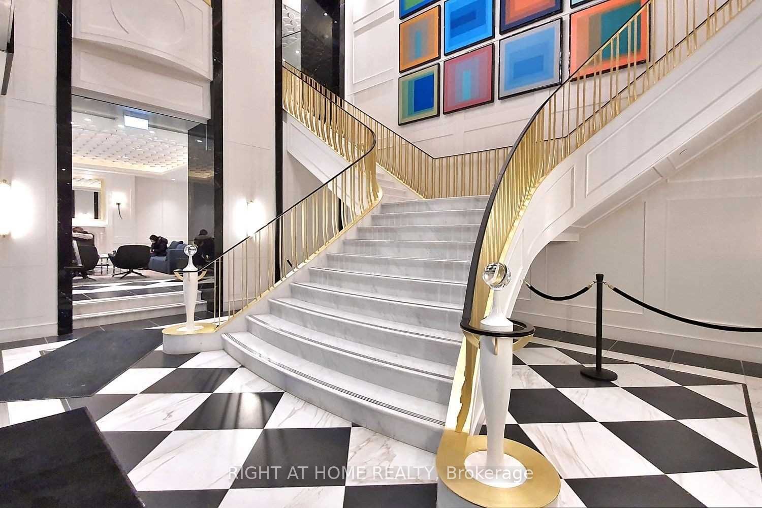 955 Bay St 3114