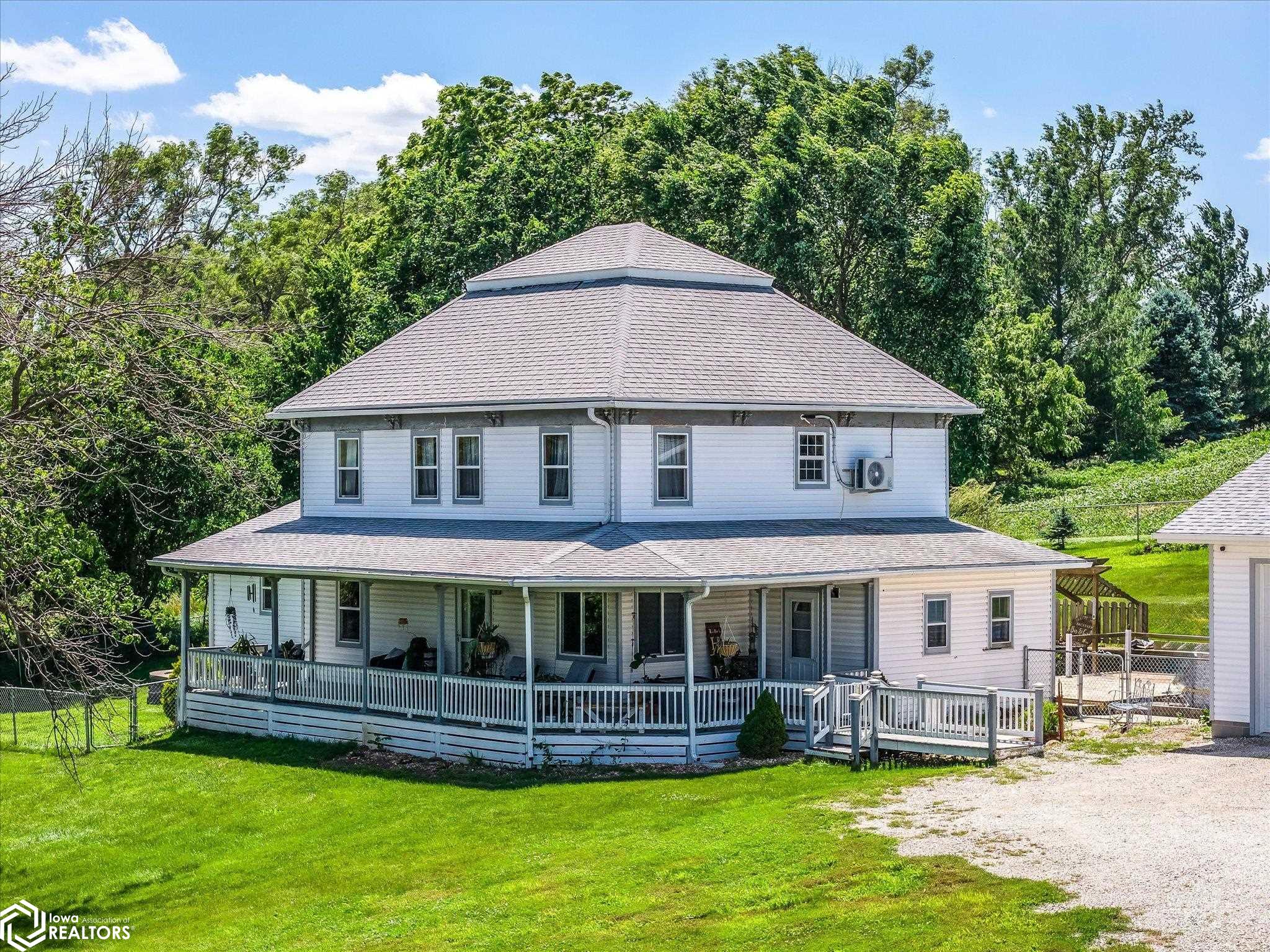 1616 Maple Road