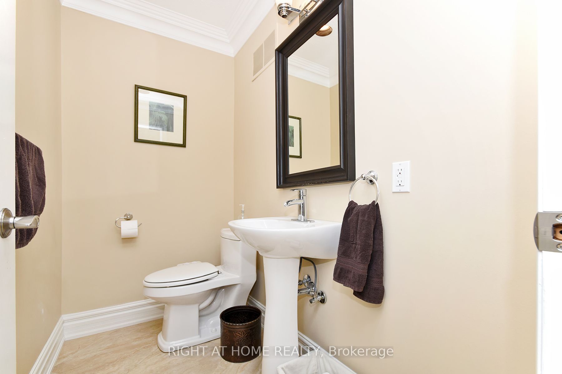 23 Fenton Way