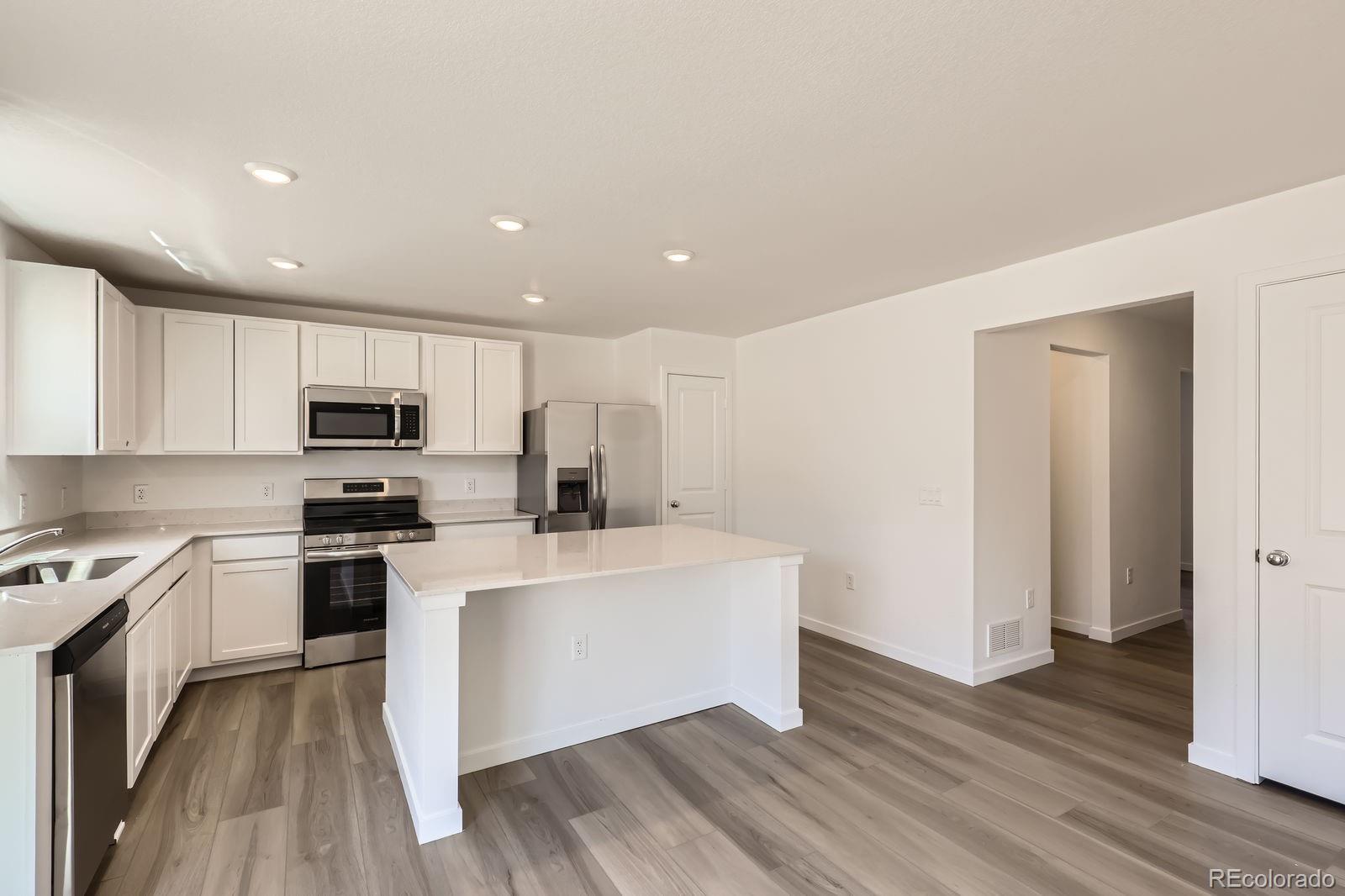 21996 E 39th Place