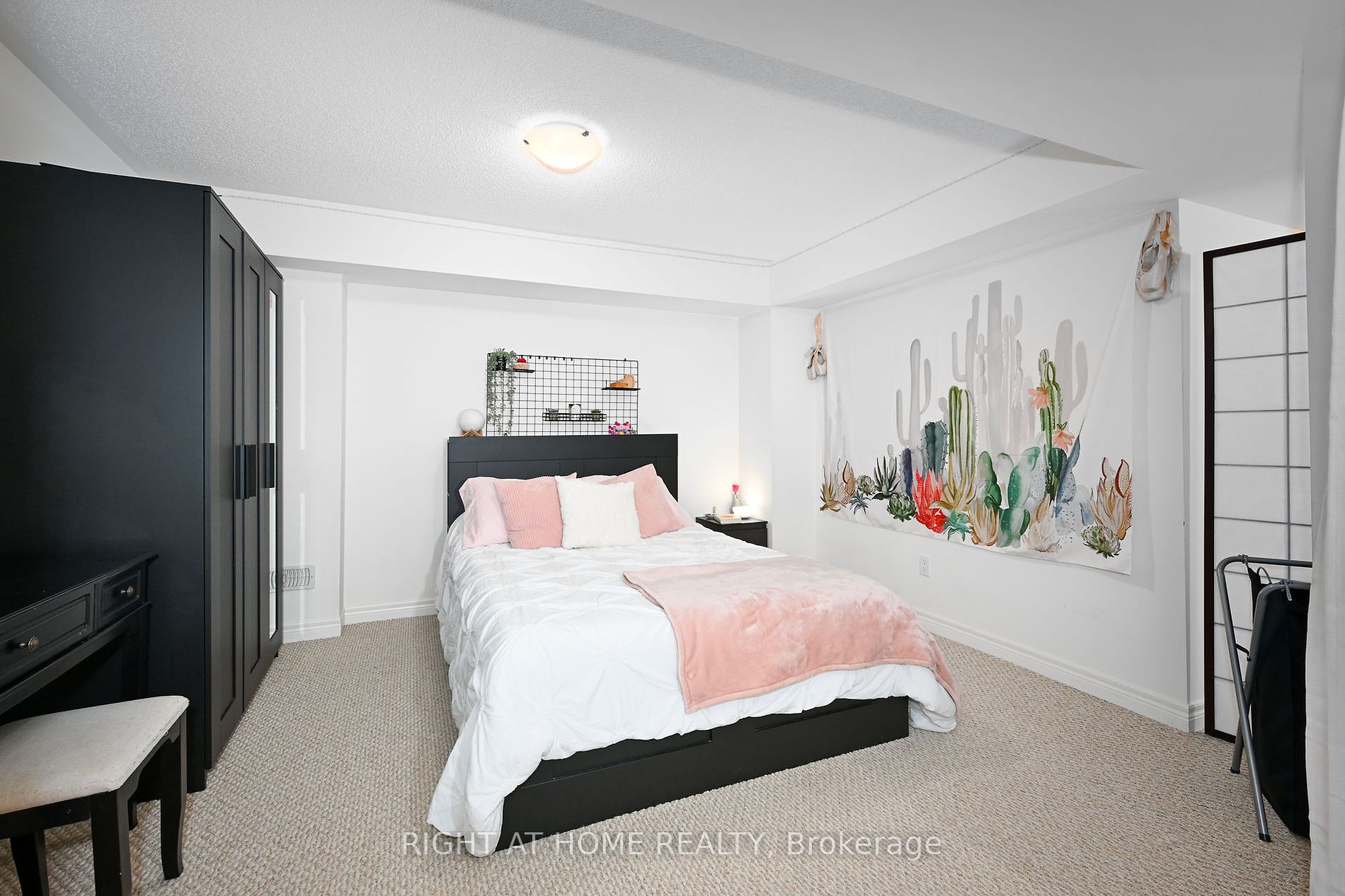 80 Fingland Cres