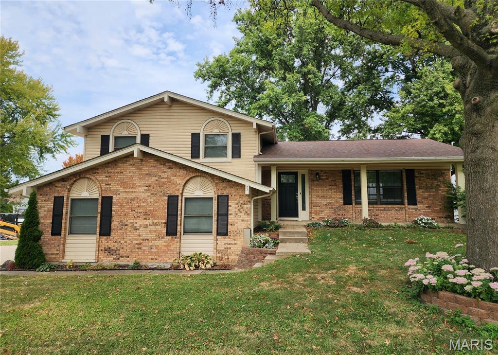 COMING SOON! Put this one on your List to Tour!Updated 3 Bedroom, 2.5 Bath, Oversized 2-Car Garage Home in the Oakridge Estates!So much to LOVE- Luxury Vinyl Floors, Charming Kitchen, Fireplace, Bonus Finished Rooms in Lower Level!Fenced Yard, Patio & Deck with Stairs!FORT ZUMWALT SCHOOLS- Progress South Elementary, South Middle & South High School!Desirable Oakridge Estates features Pool, Clubhouse, Lake & Walking Trails!Professional Photos on Wednesday, 9/23!First Showings on Friday, 9/25!