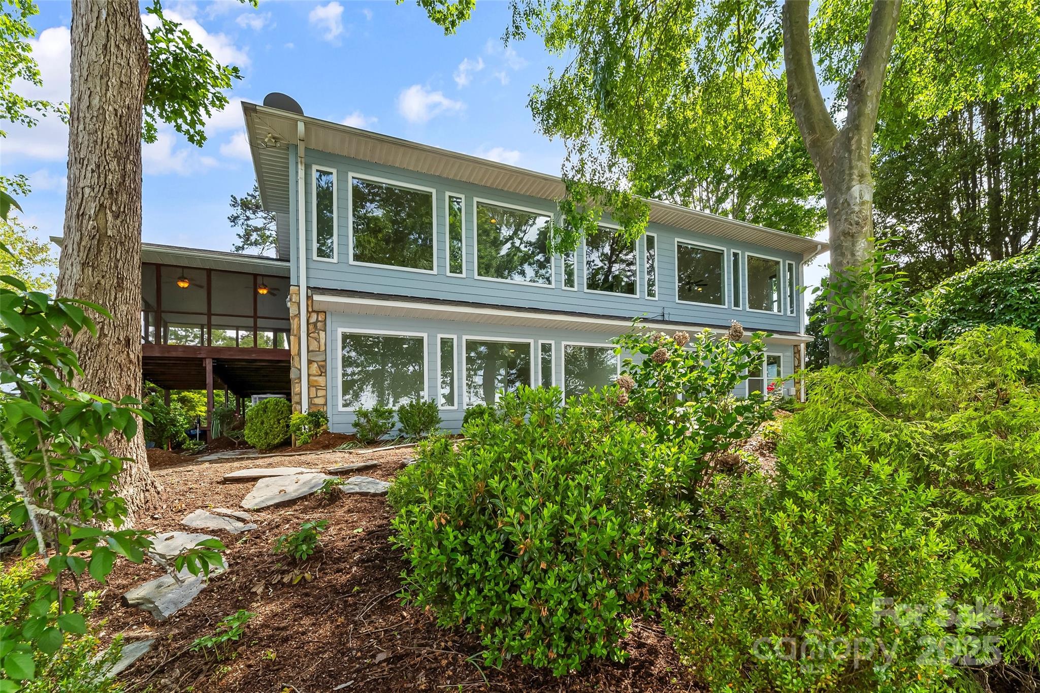 2218 Mallard Cove Drive