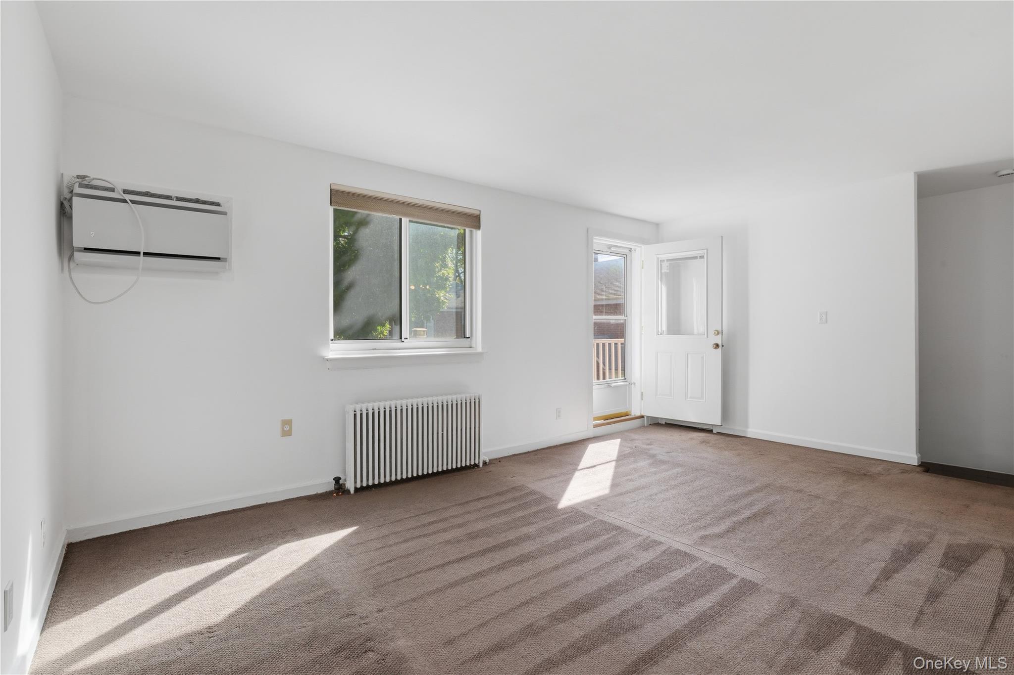 254-18 2nd Floor 75 Ave Upper