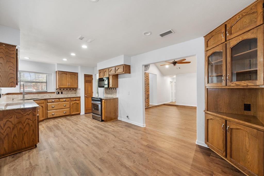 2206 Sand Creek Court