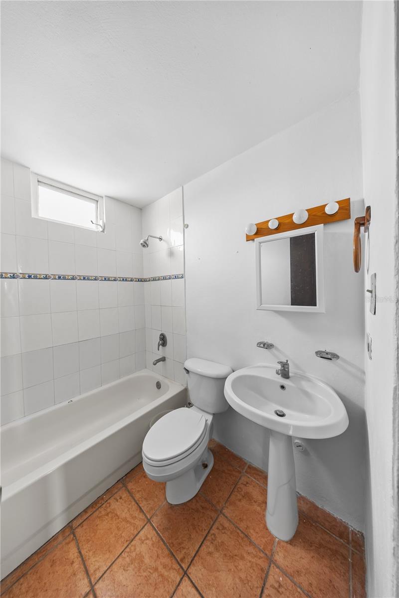 5015 Calle Punta Tuna 2006