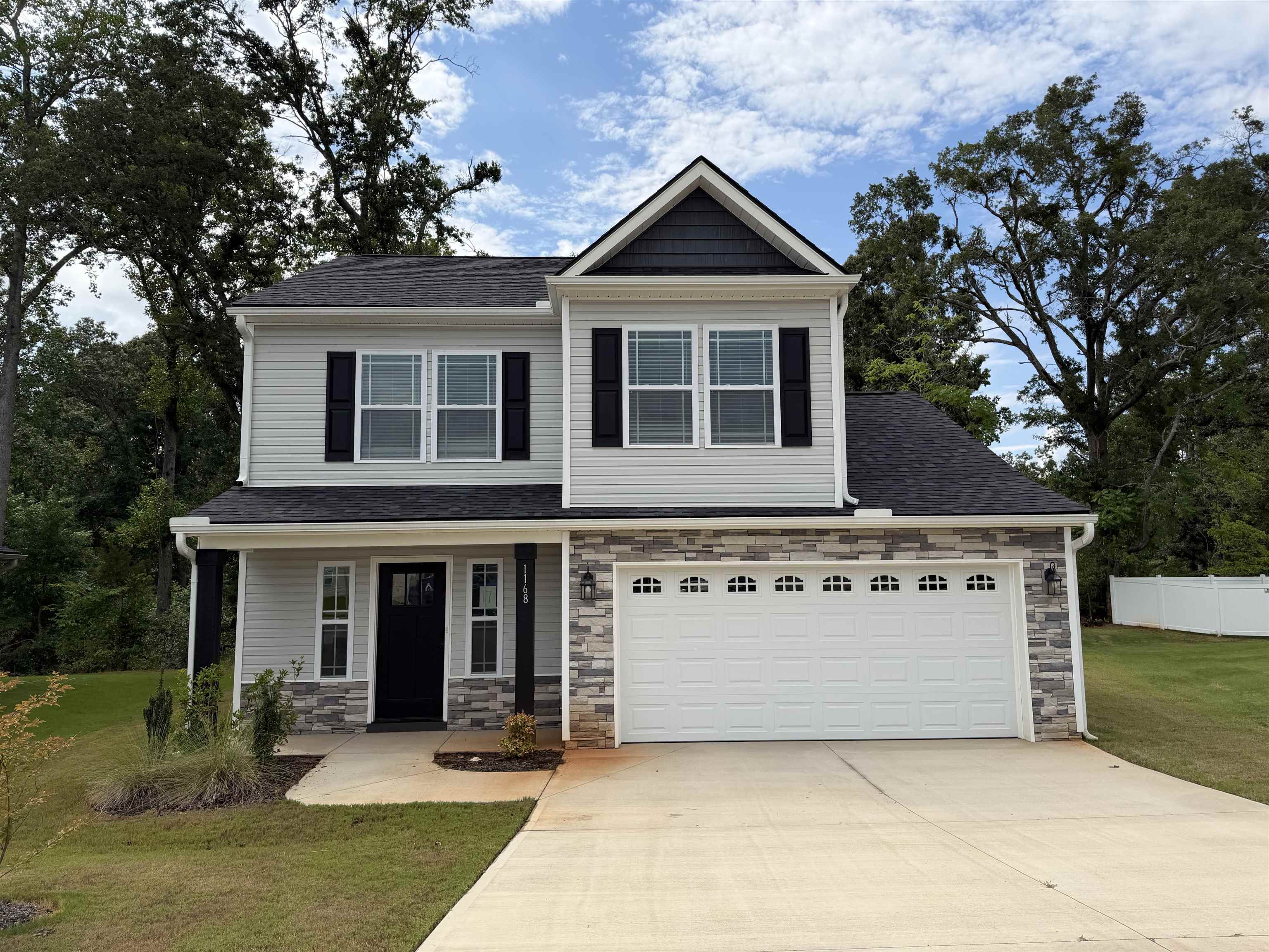 MOVE IN READY! Local Builder with quality workmanship at Cleveland Meadows. Great location, close to Wellford, Lyman, Greer, Inman and Spartanburg! Open floor plan. Granite countertops. Upgraded Patio plan option. Luxury Vinyl Plank upgrade on 1st level and all wet areas.  Preferred Lender Incentives available! Rate Buy Down Options available!