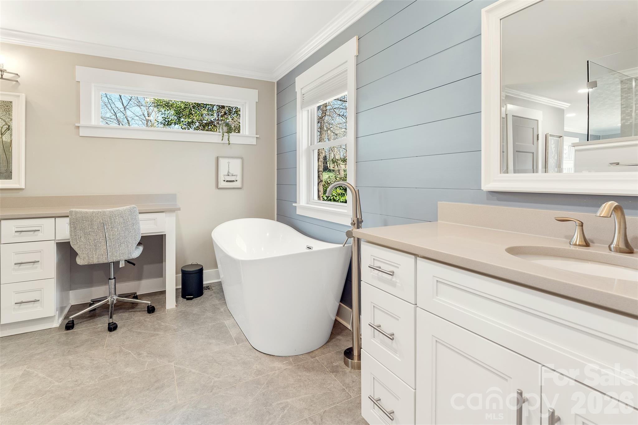 6852 Locke Drive