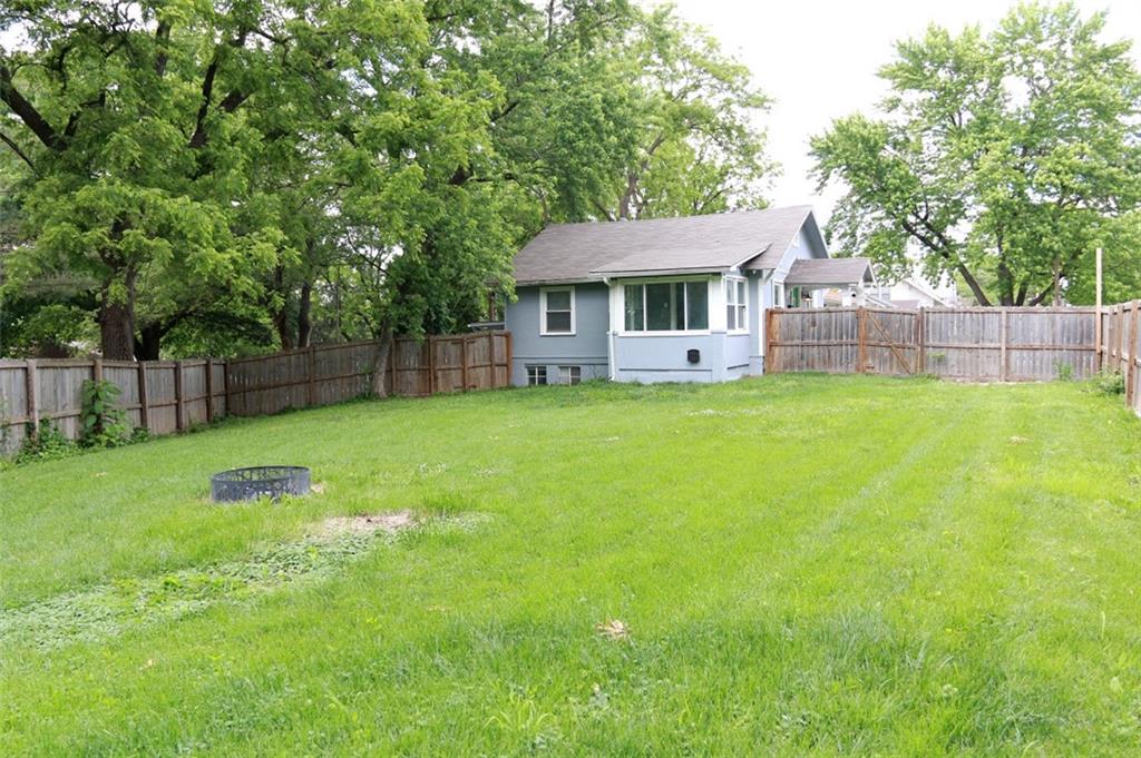 816 S Huttig Avenue