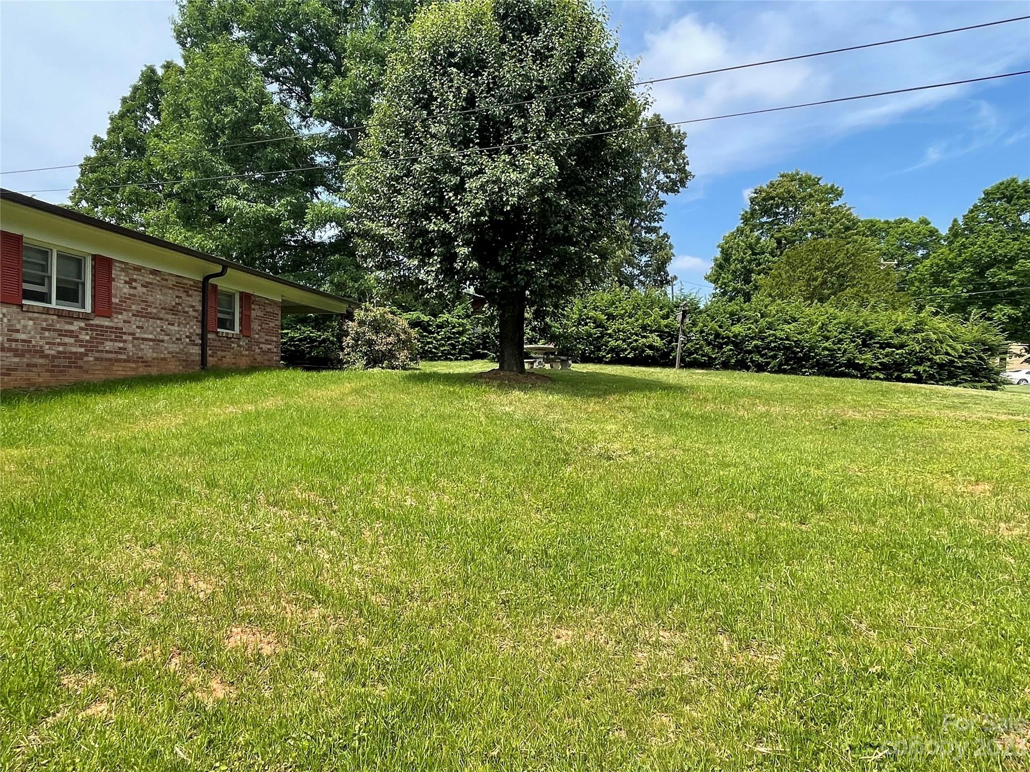 3559 Redcliff Drive