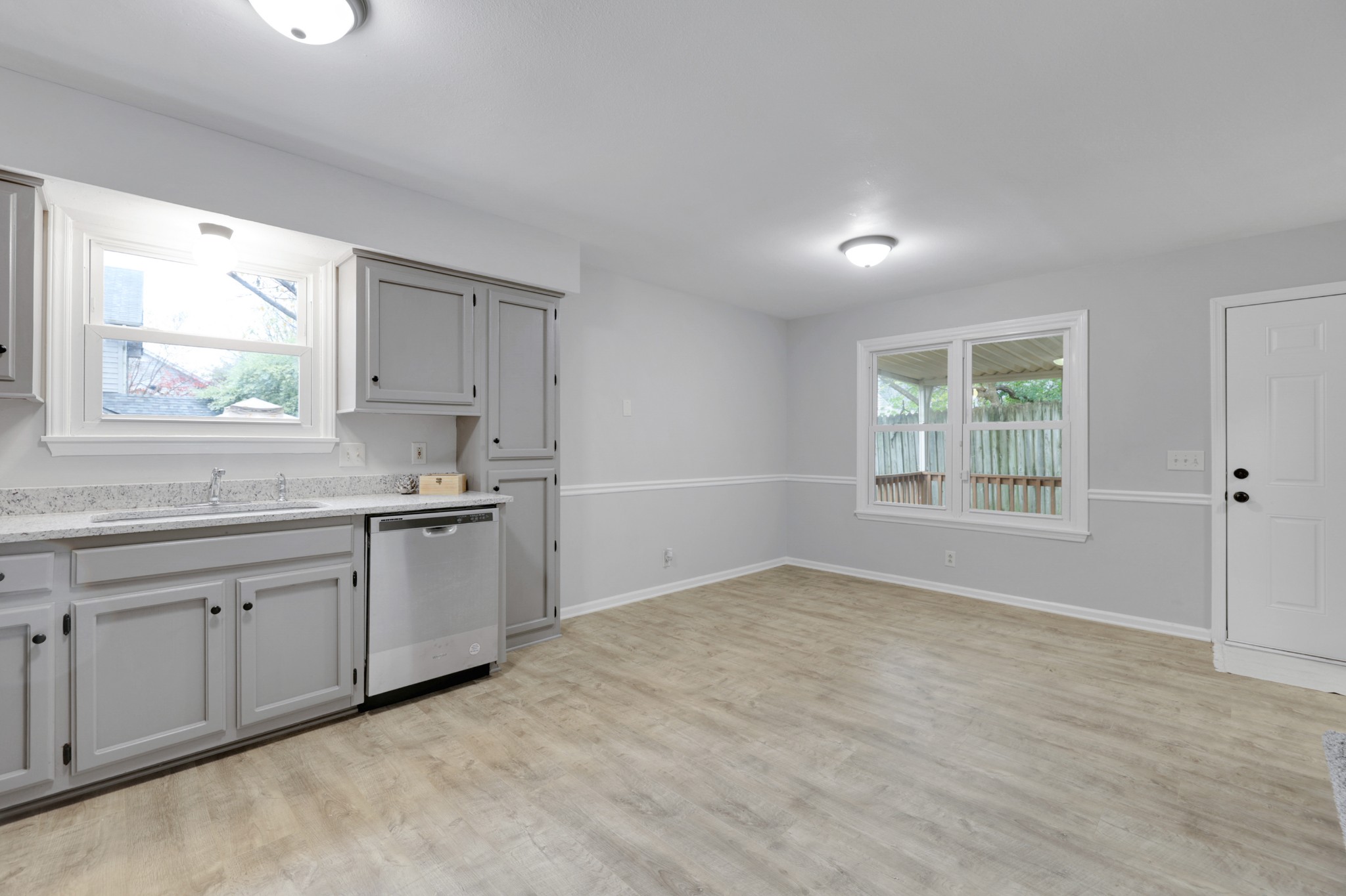 304 Hillside Ct