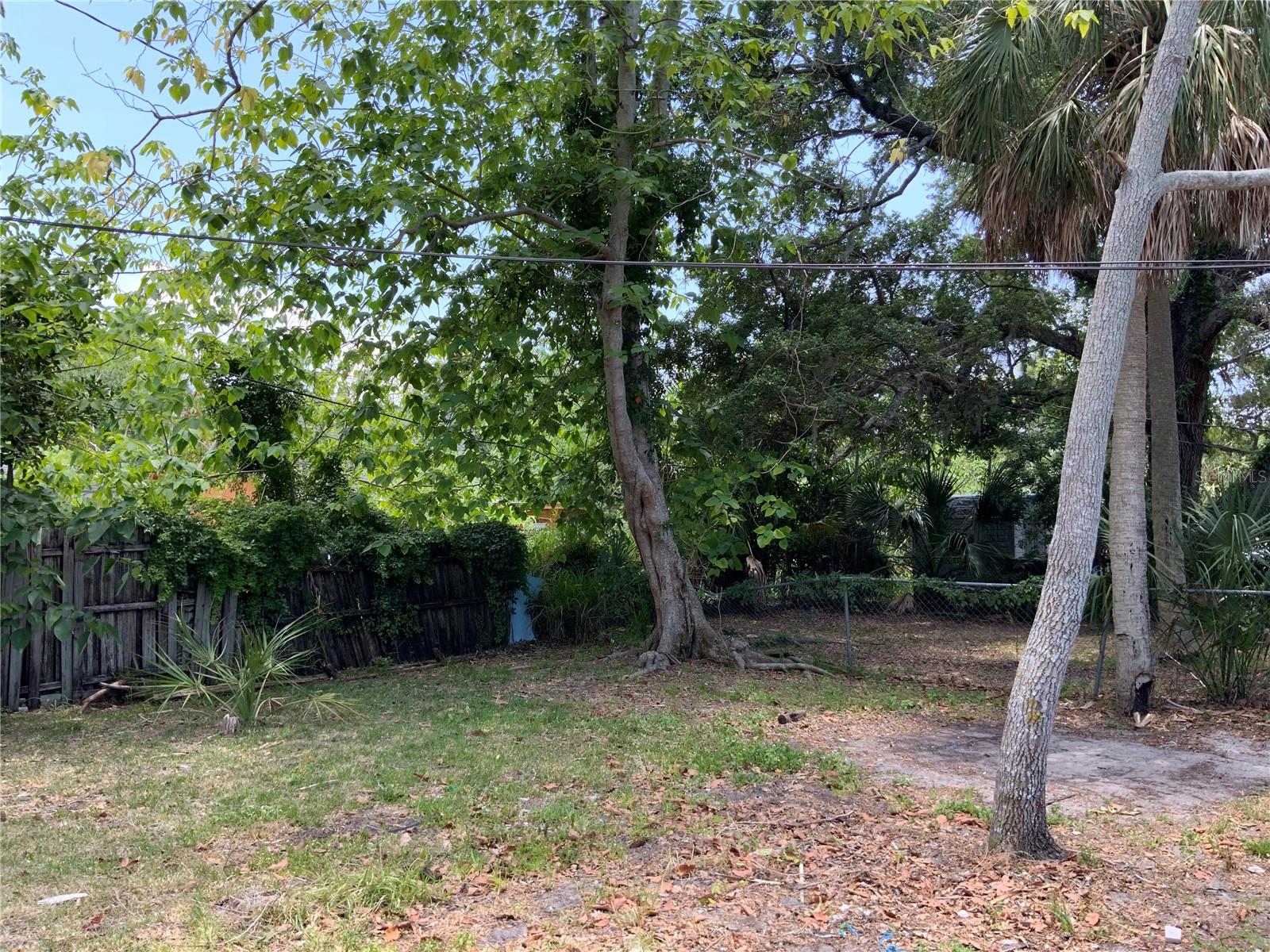 2926 N Orange Avenue