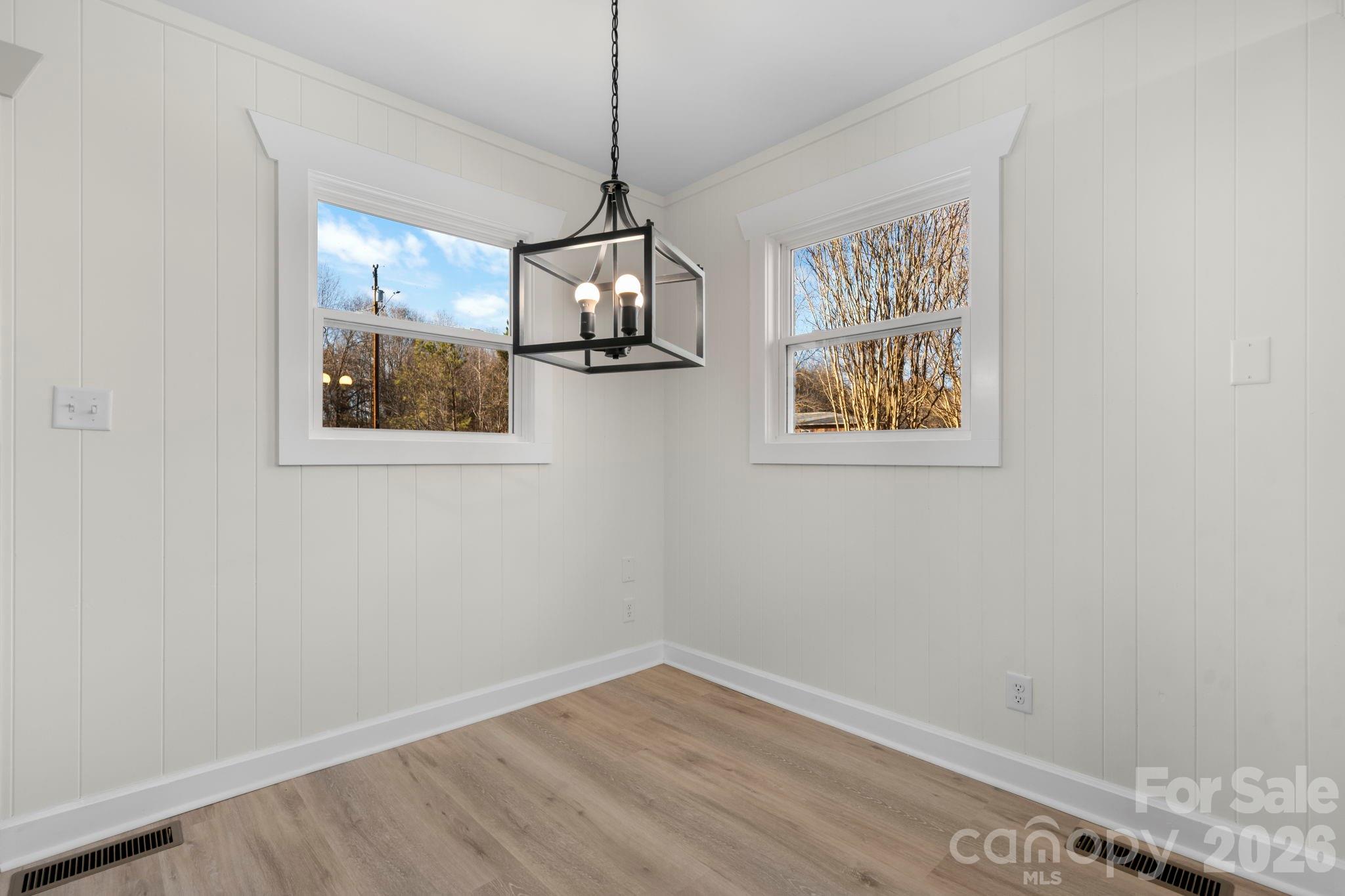 106 Royalwood Drive