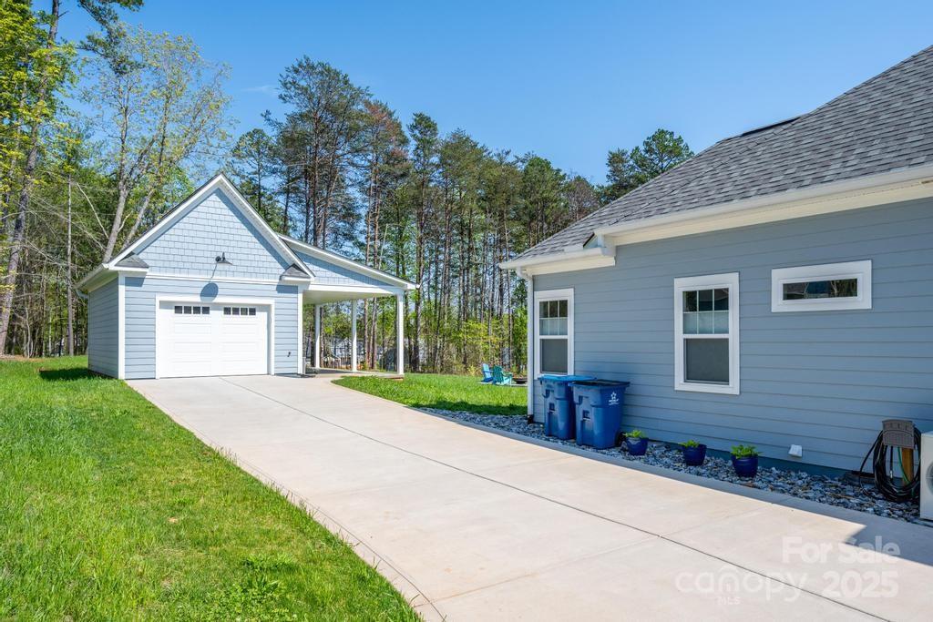4594 N Wynswept Drive
